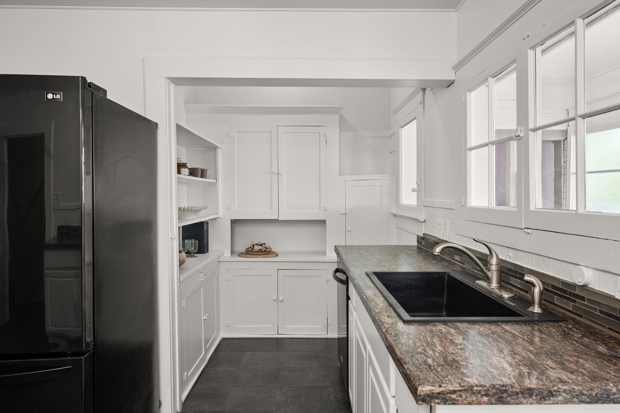 2527 E Diamond Ave - Photo 13