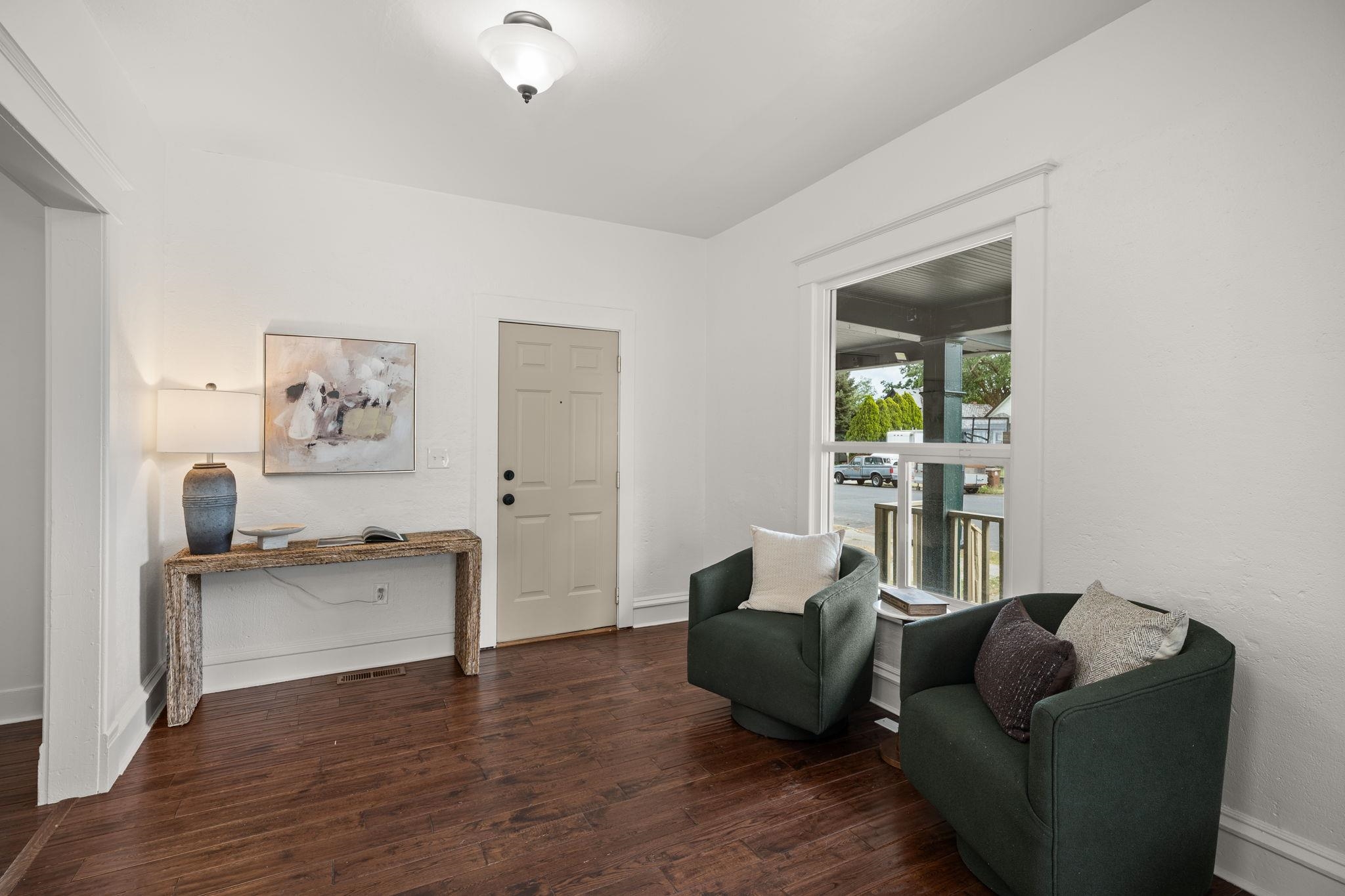2527 E Diamond Ave - Photo 5