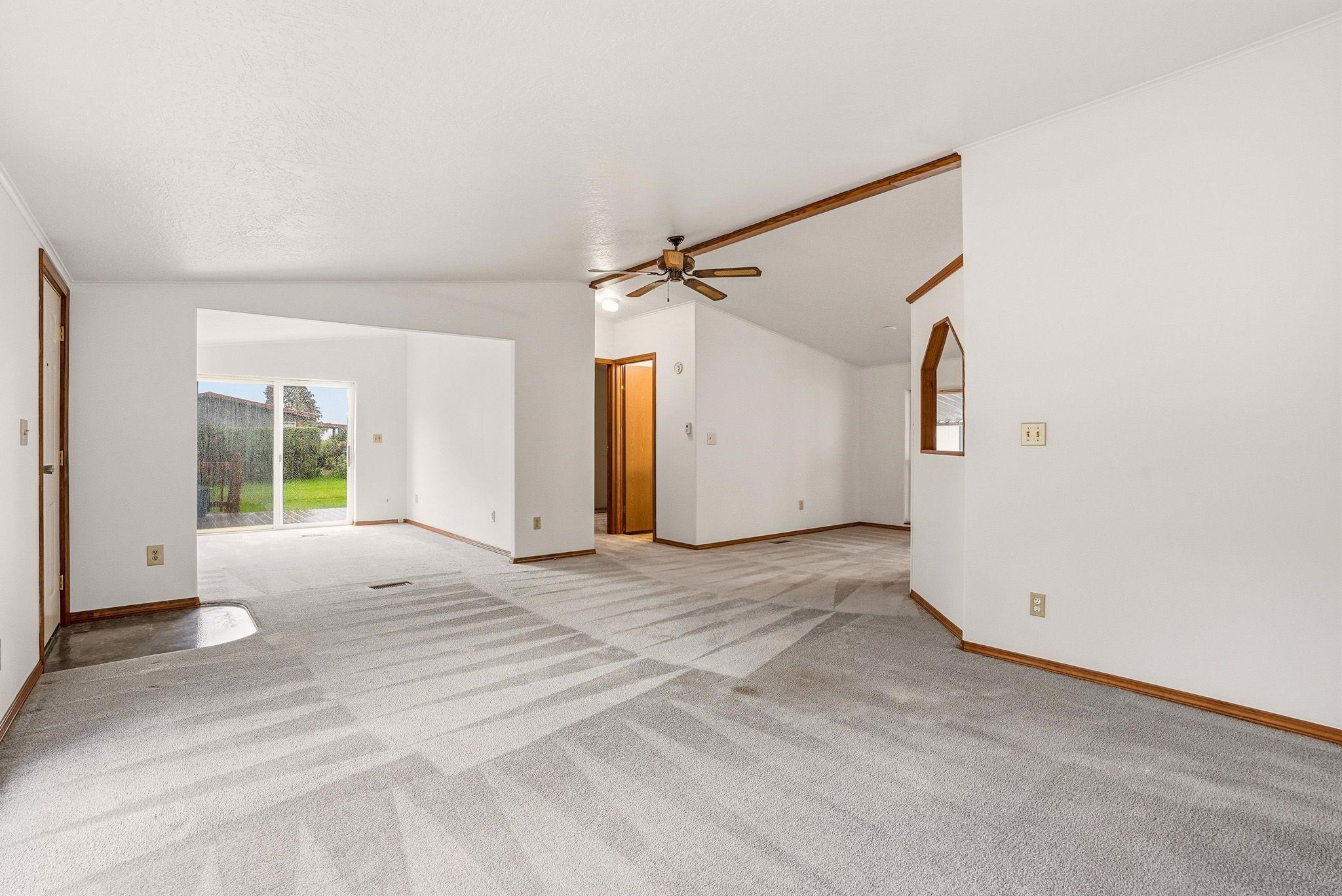 208 S Neyland Dr - Photo 2