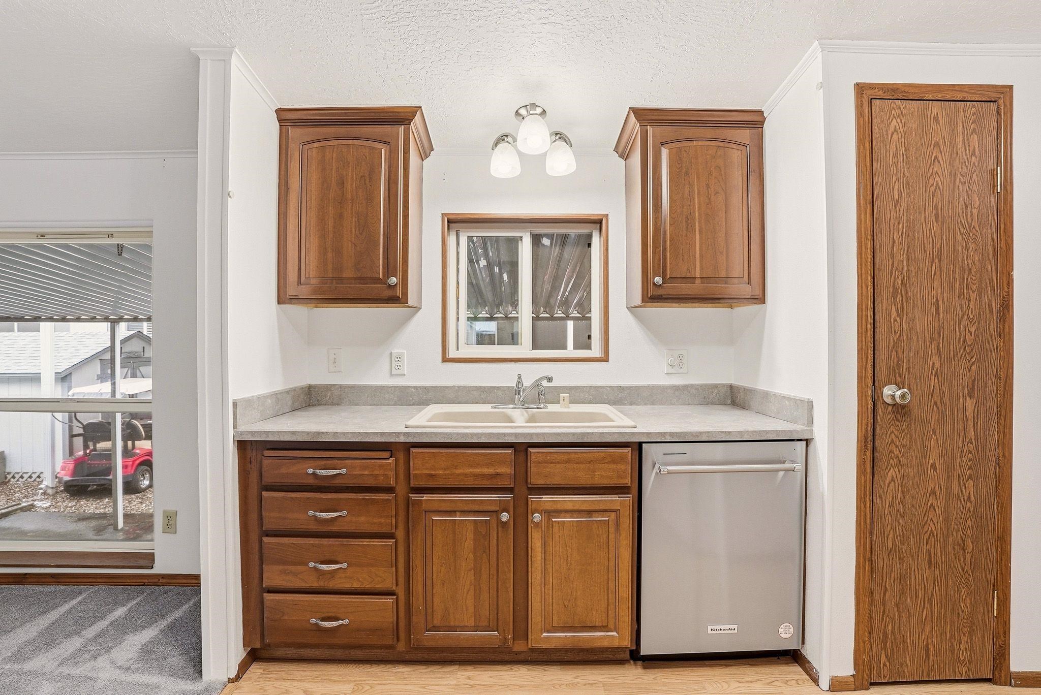 208 S Neyland Dr - Photo 11