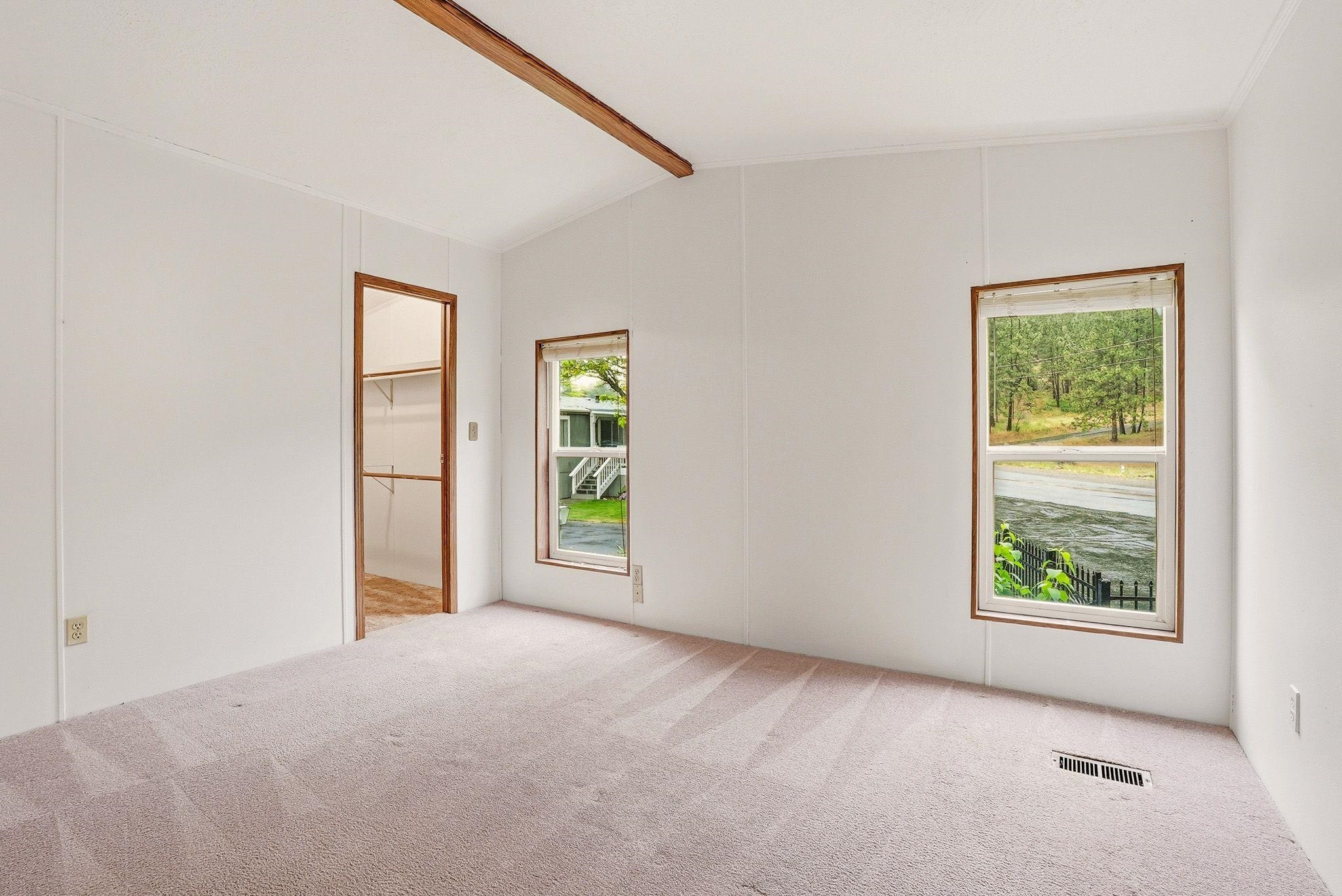 208 S Neyland Dr - Photo 12