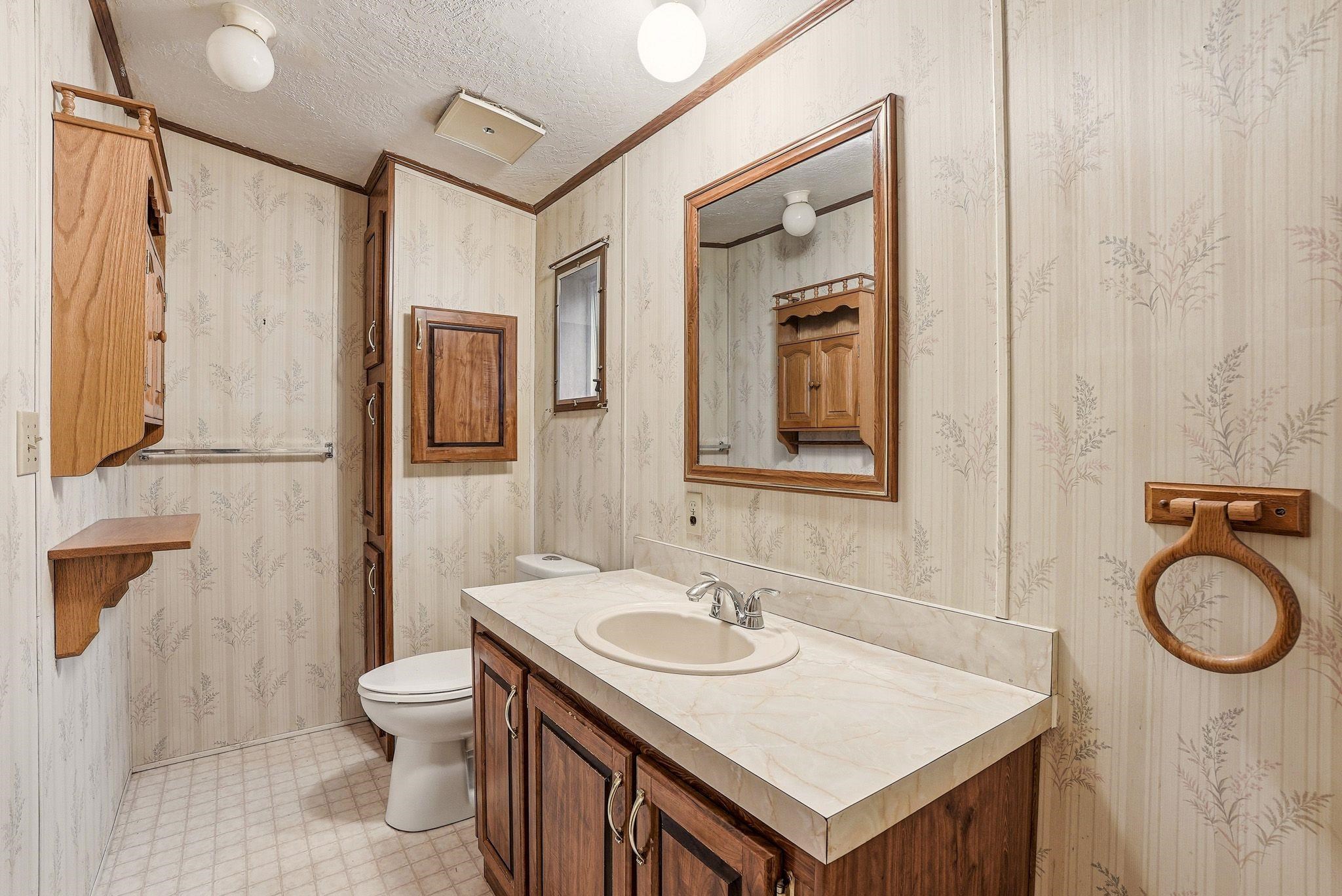 208 S Neyland Dr - Photo 17