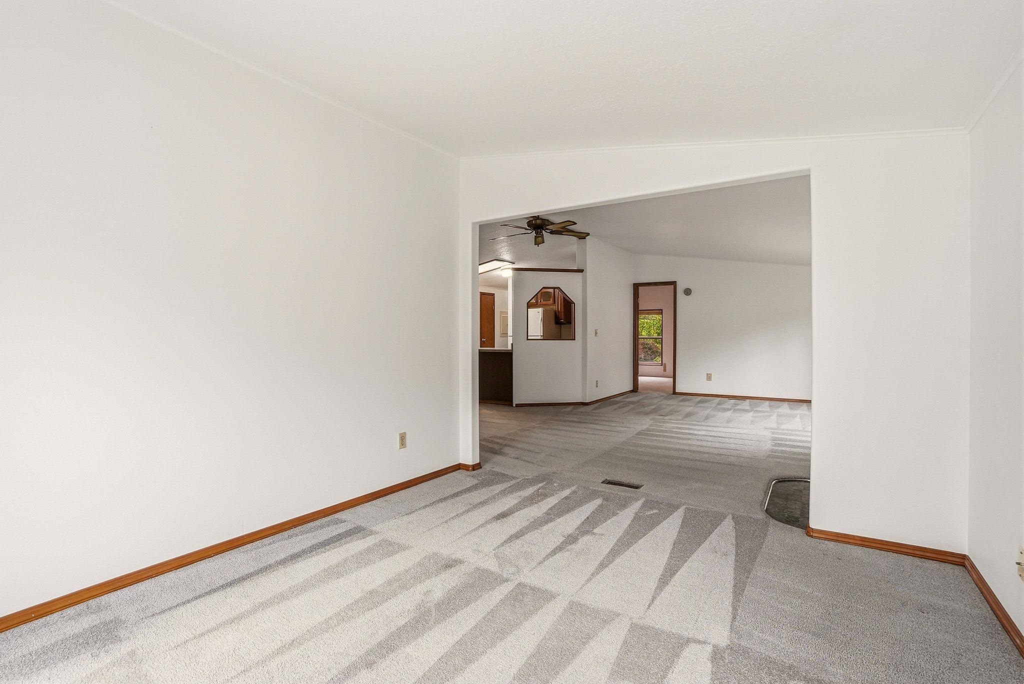 208 S Neyland Dr - Photo 5