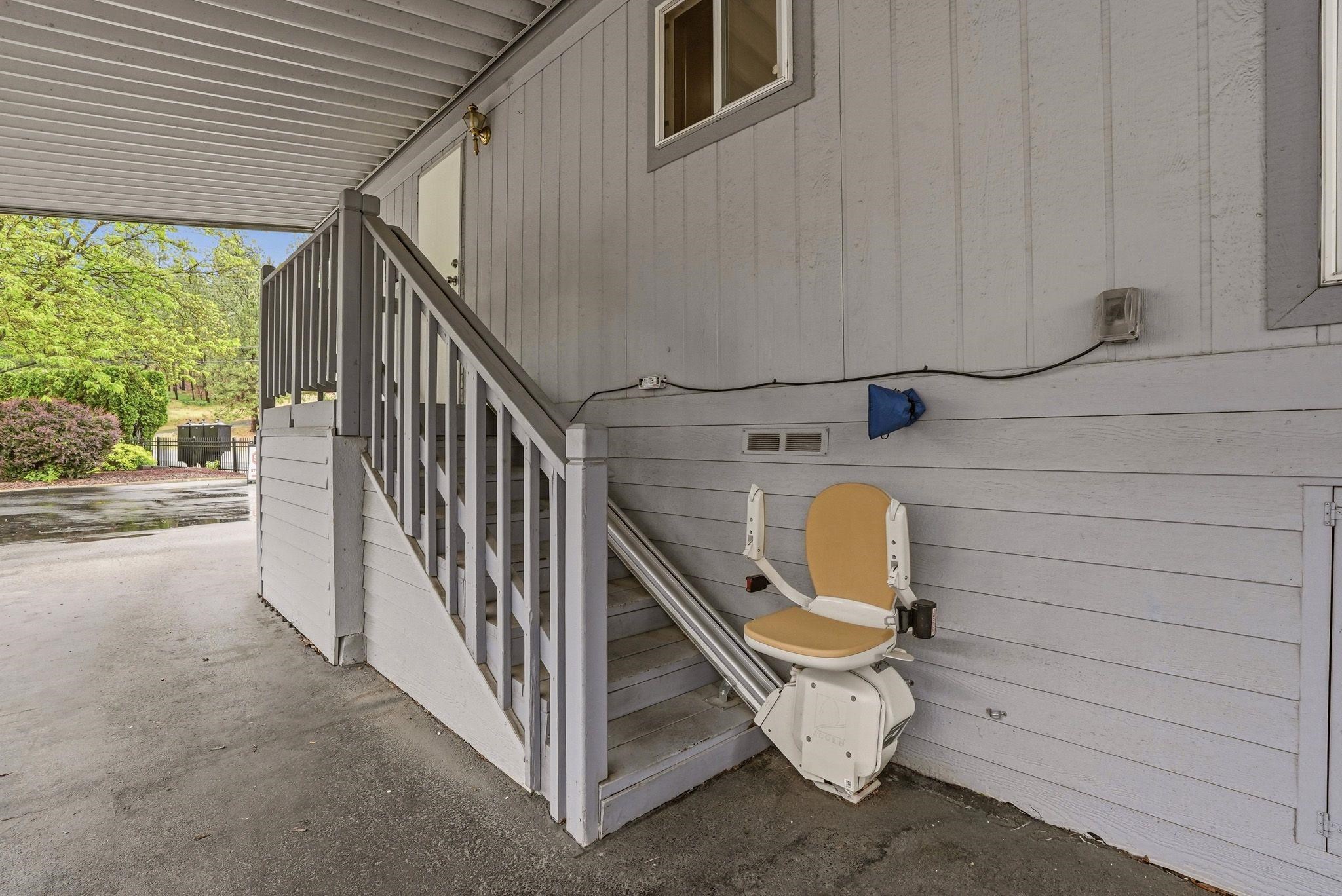 208 S Neyland Dr - Photo 49