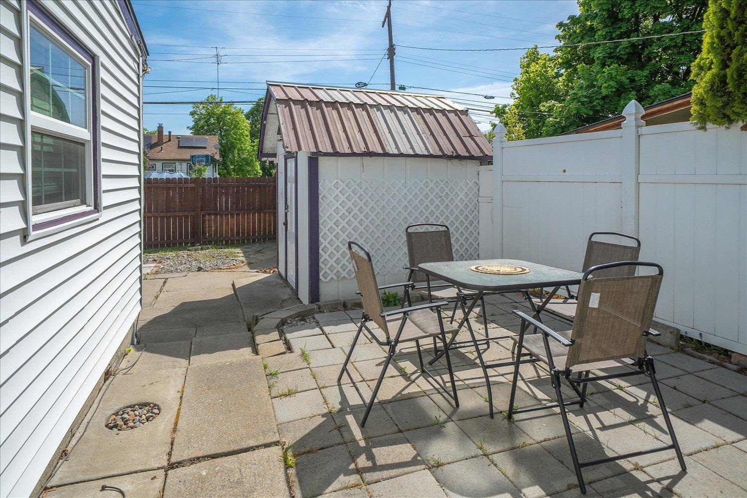 314 E Heroy Ave - Photo 33