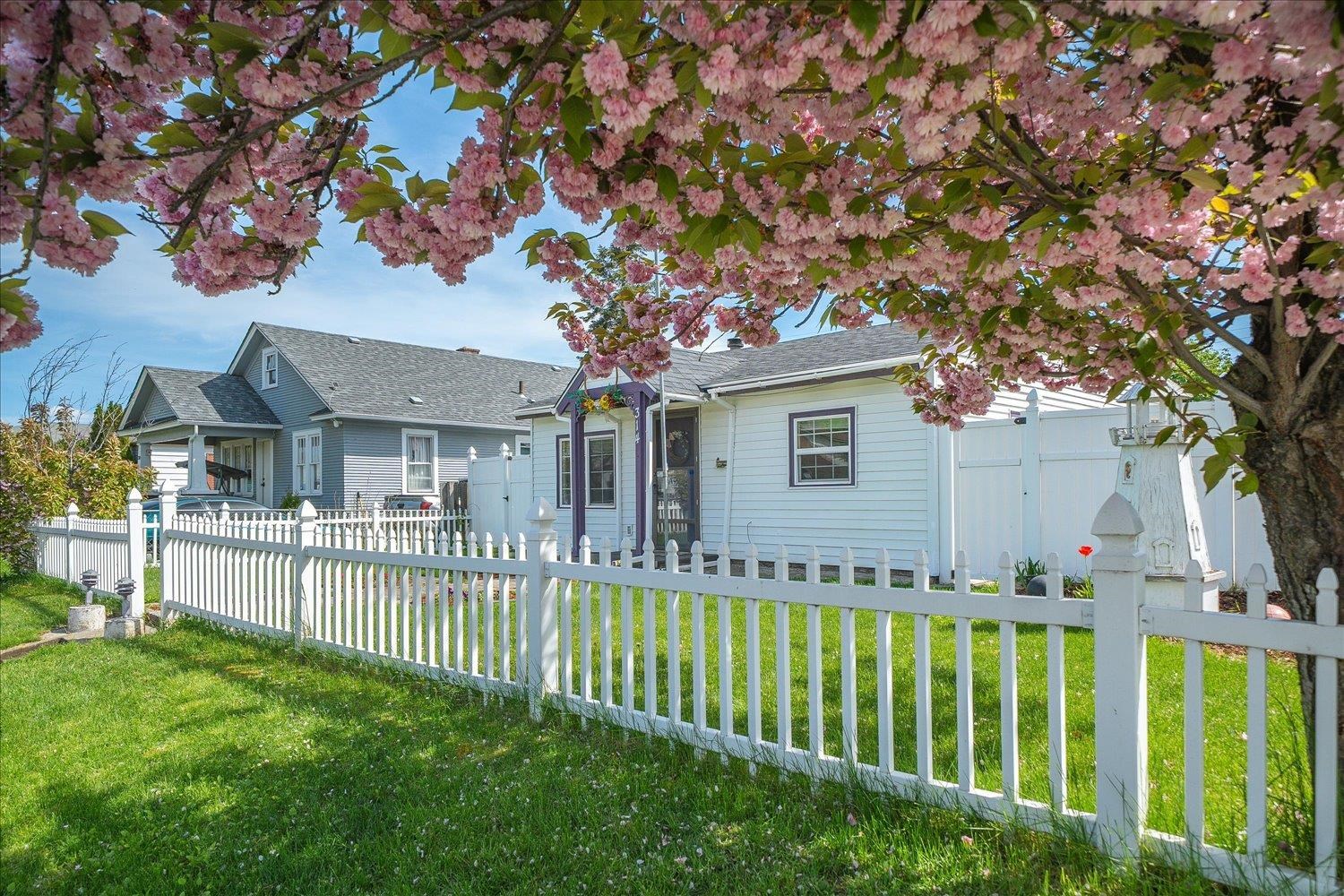 314 E Heroy Ave - Photo 36