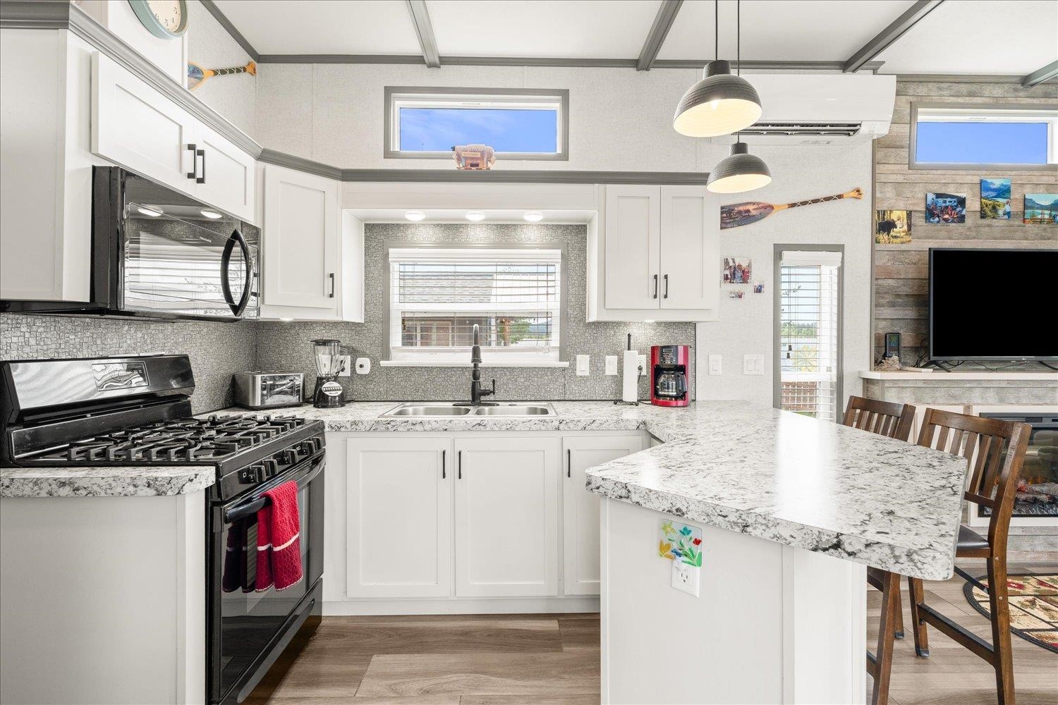 489 Guinevere DR Dr - Photo 11