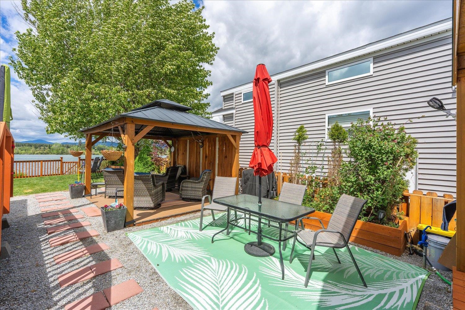 489 Guinevere DR Dr - Photo 19
