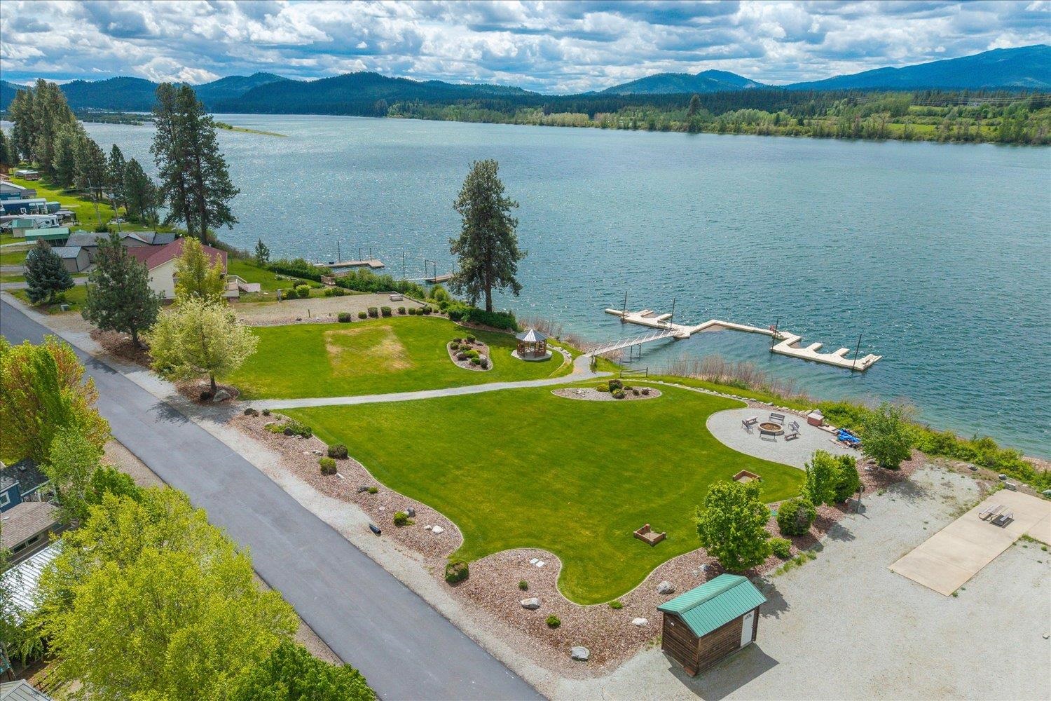 489 Guinevere DR Dr - Photo 37