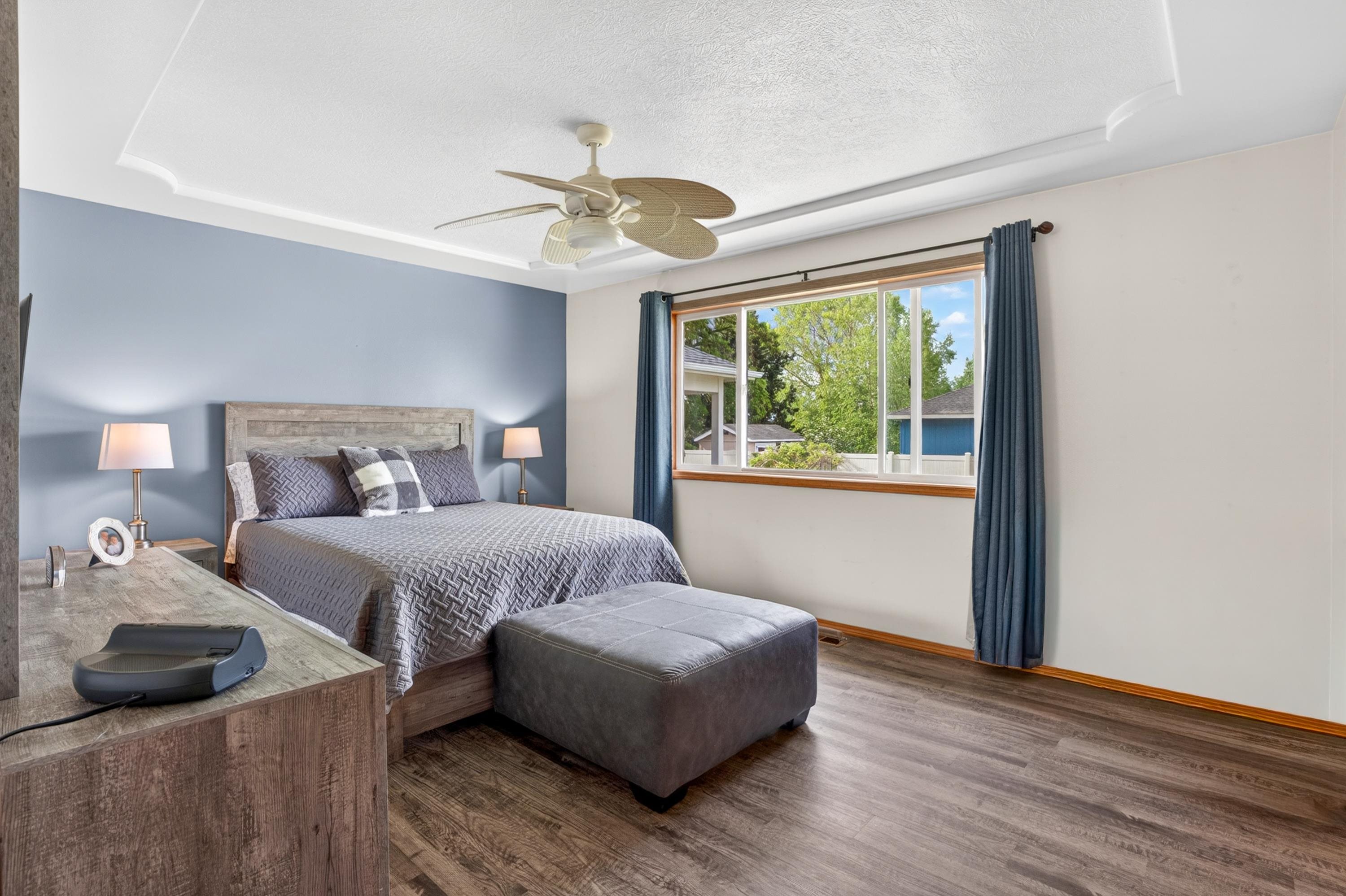 13707 E 12TH Ave - Photo 9