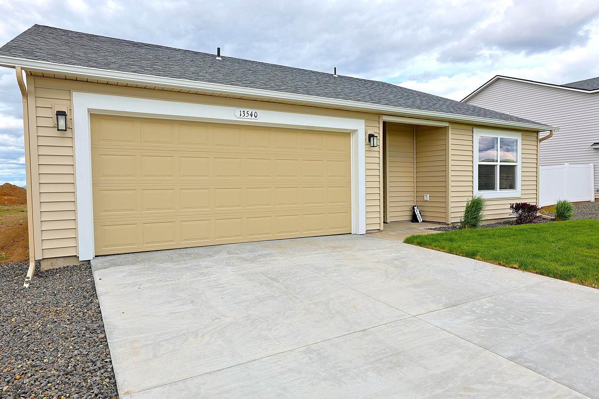 13540 W Crosswinds Ave - Photo 4