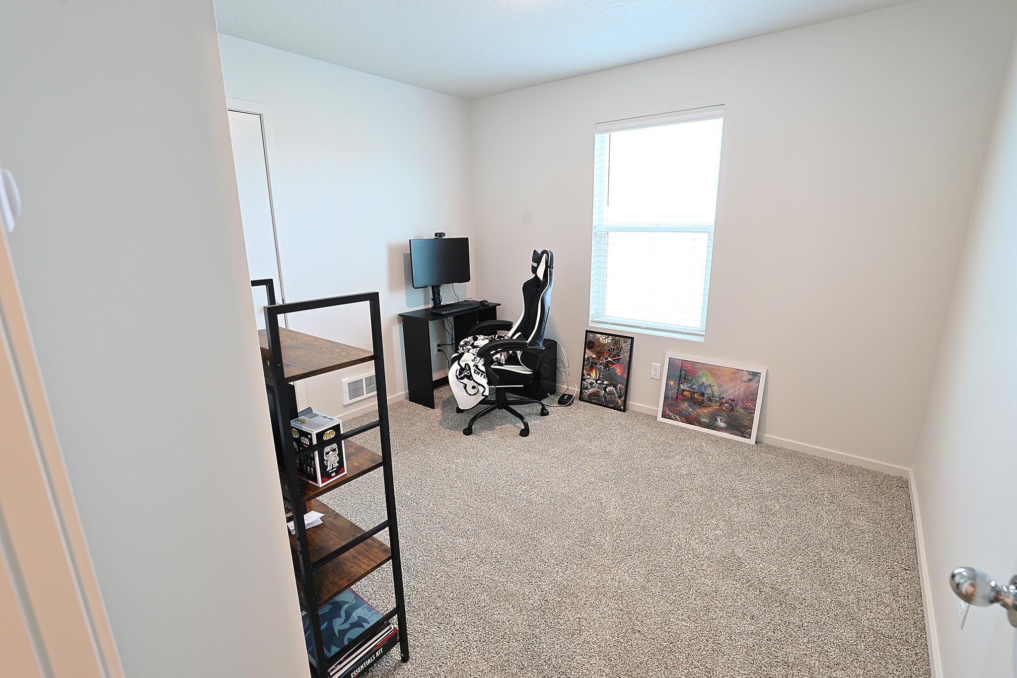 13540 W Crosswinds Ave - Photo 10