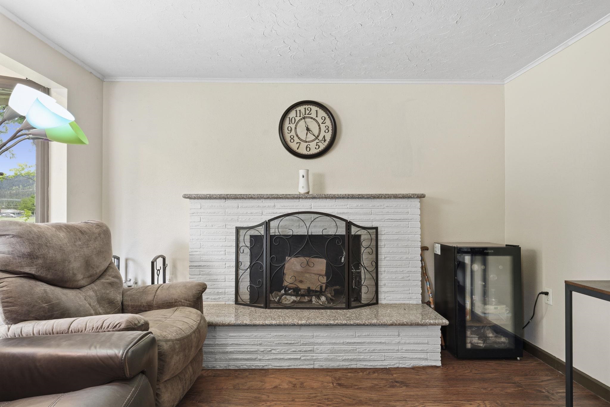 10907 E 17TH St - Photo 11