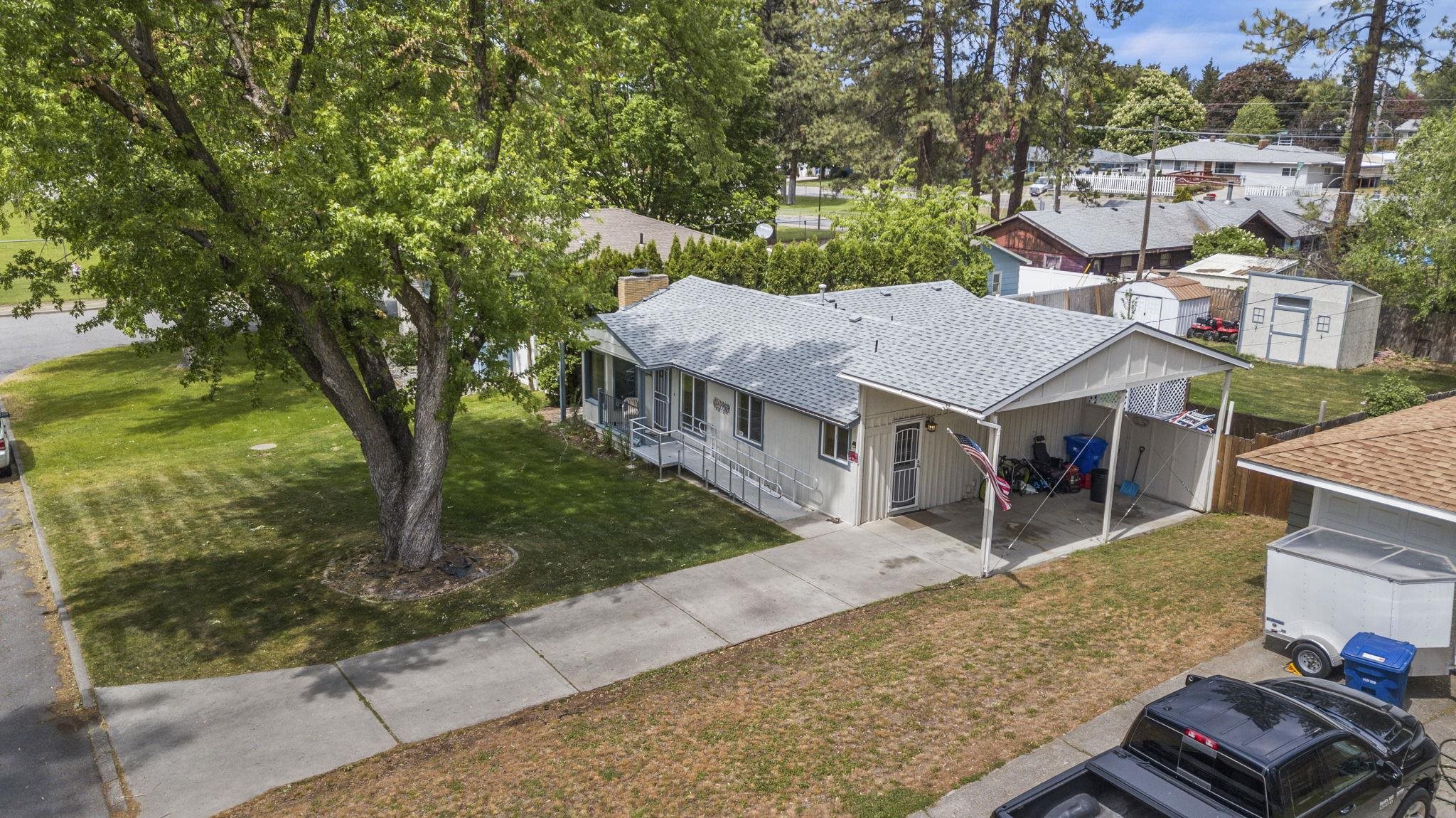 10907 E 17TH St - Photo 3