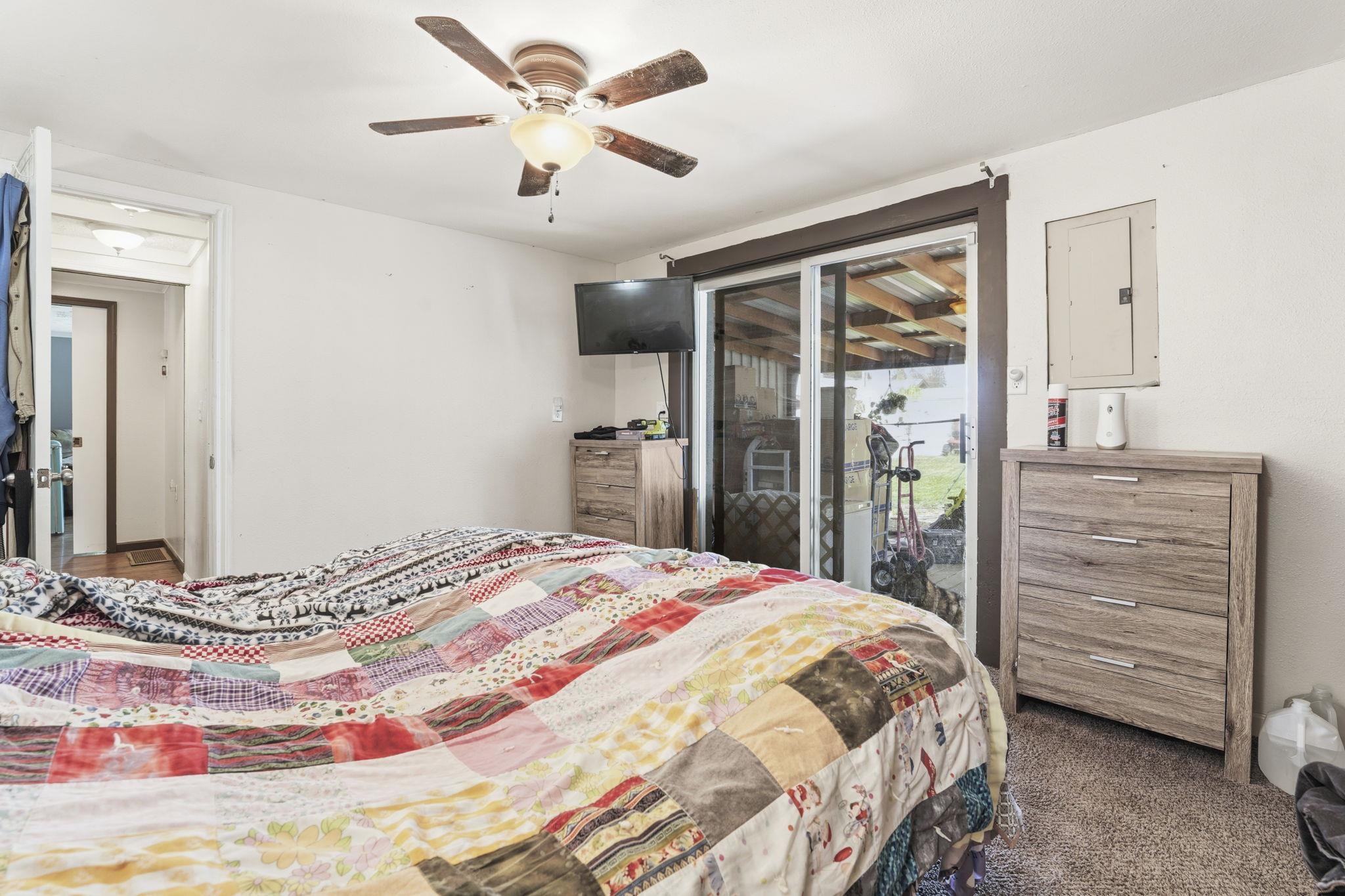 10907 E 17TH St - Photo 23