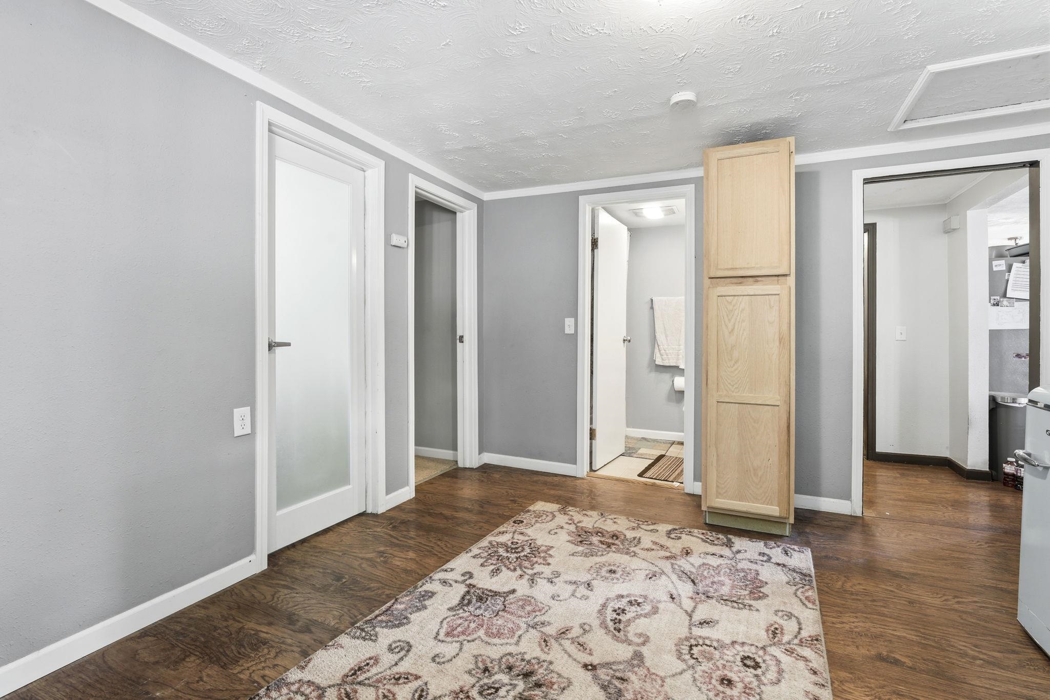 10907 E 17TH St - Photo 27