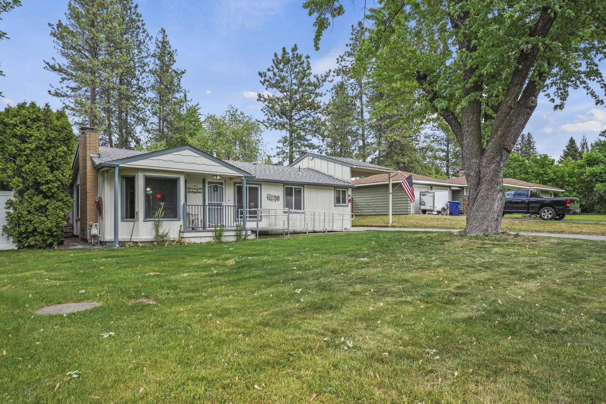 10907 E 17TH St - Photo 4