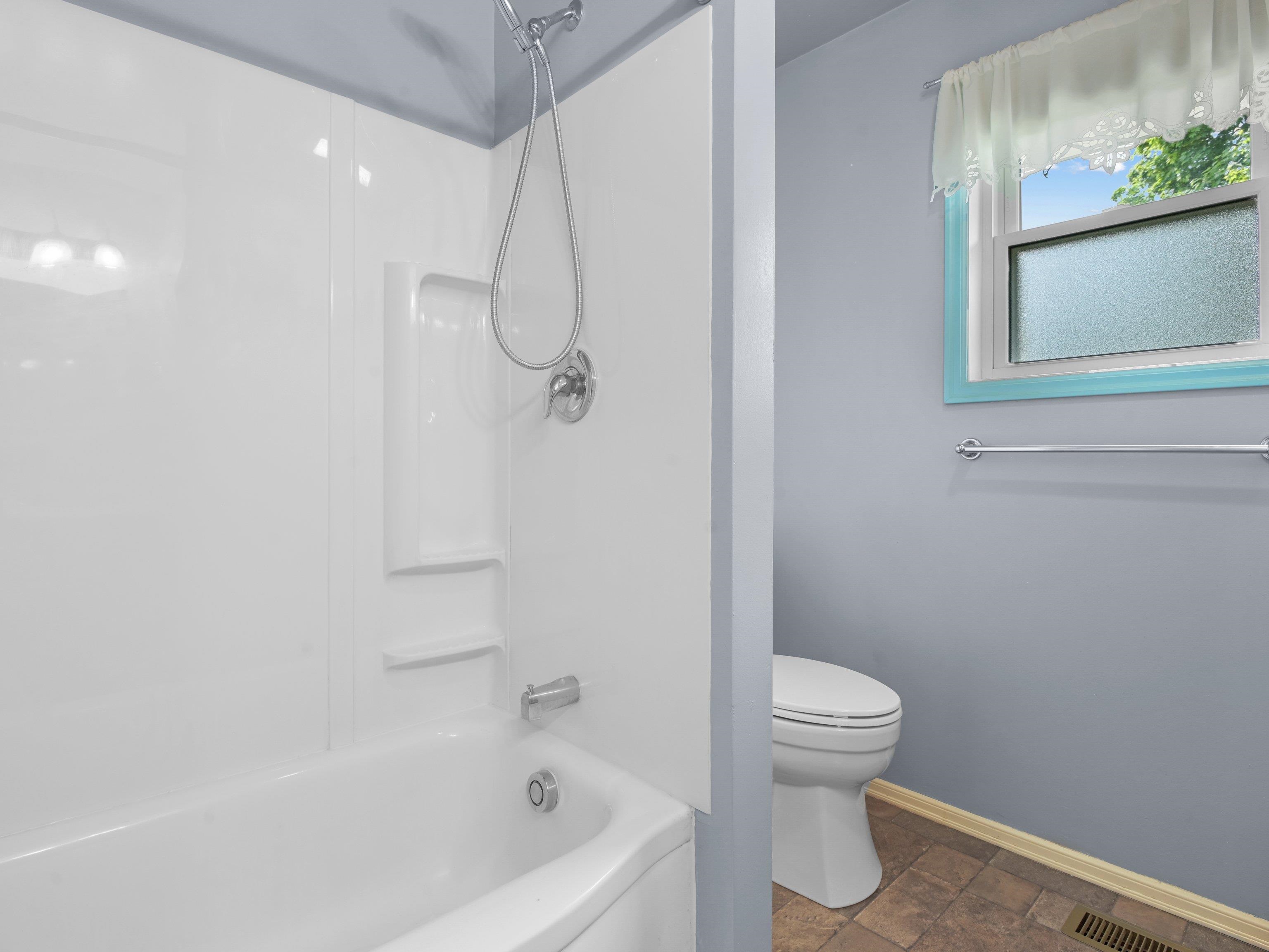 2921 W Holyoke Ave - Photo 18