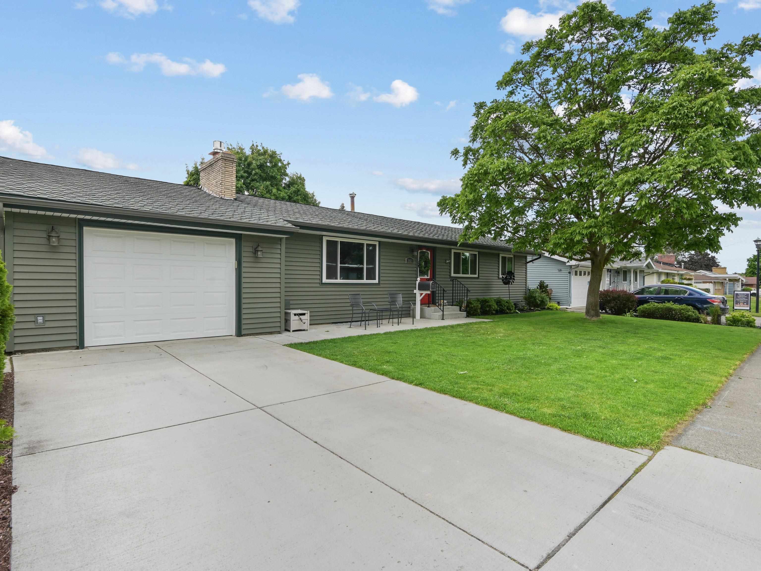 2921 W Holyoke Ave - Photo 49