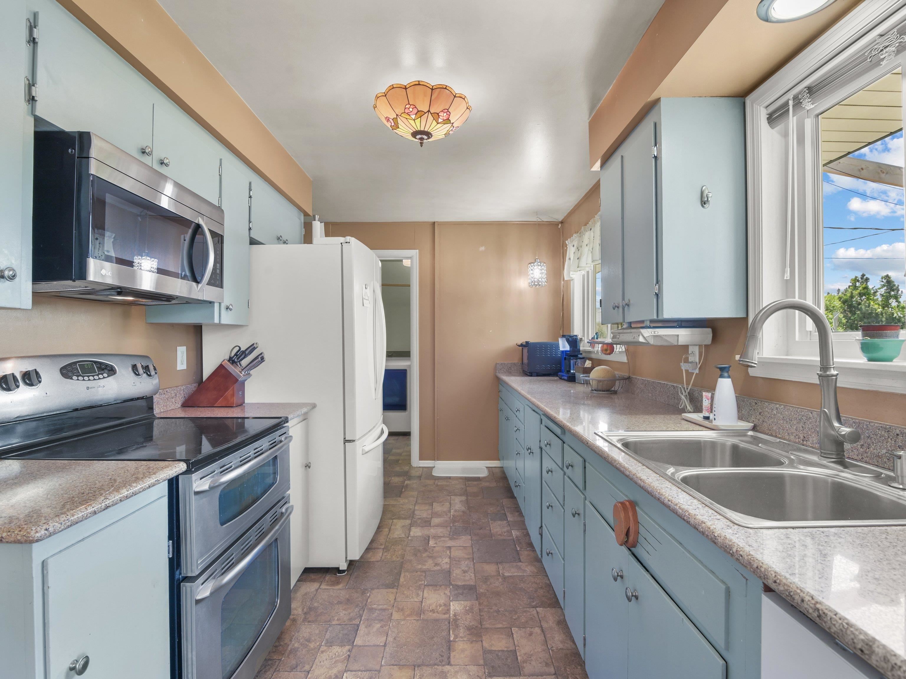 2921 W Holyoke Ave - Photo 7
