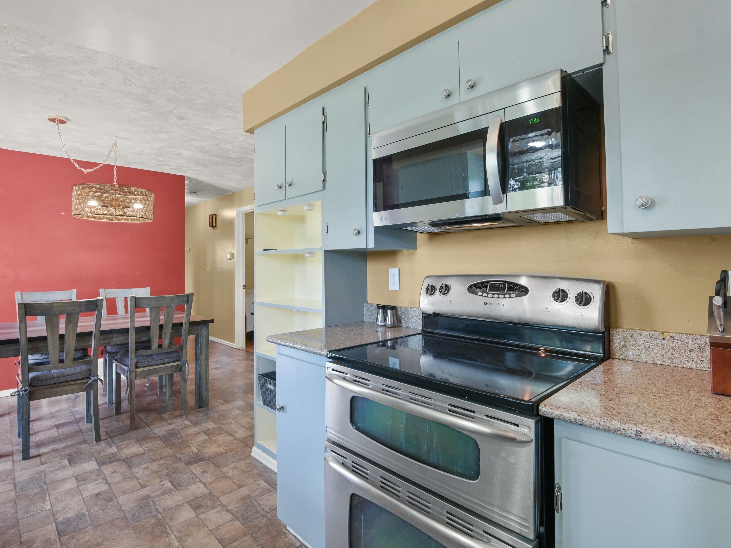 2921 W Holyoke Ave - Photo 9