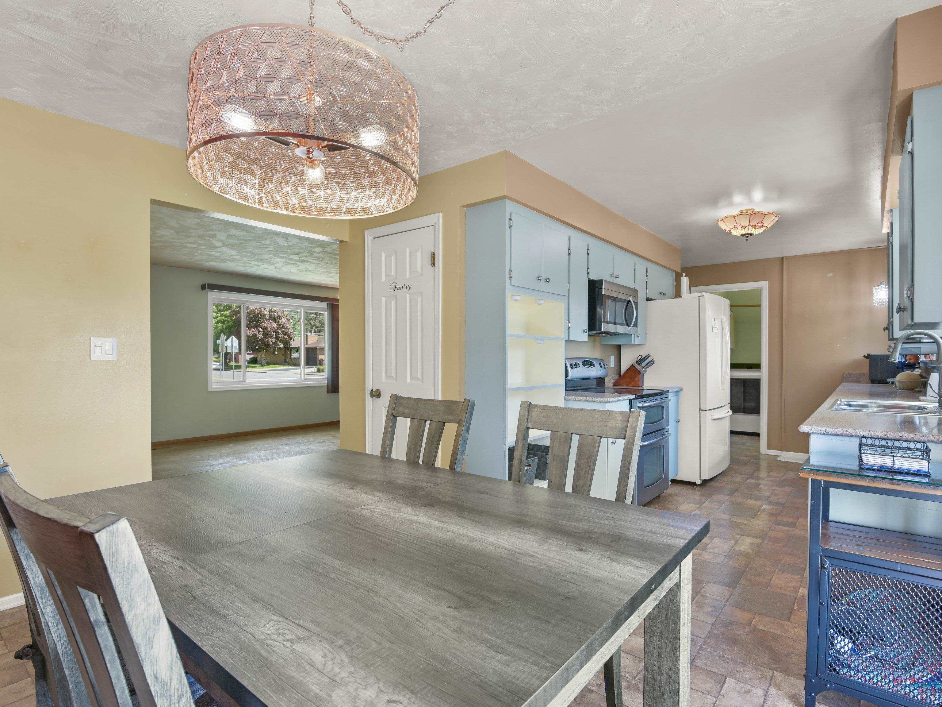 2921 W Holyoke Ave - Photo 10