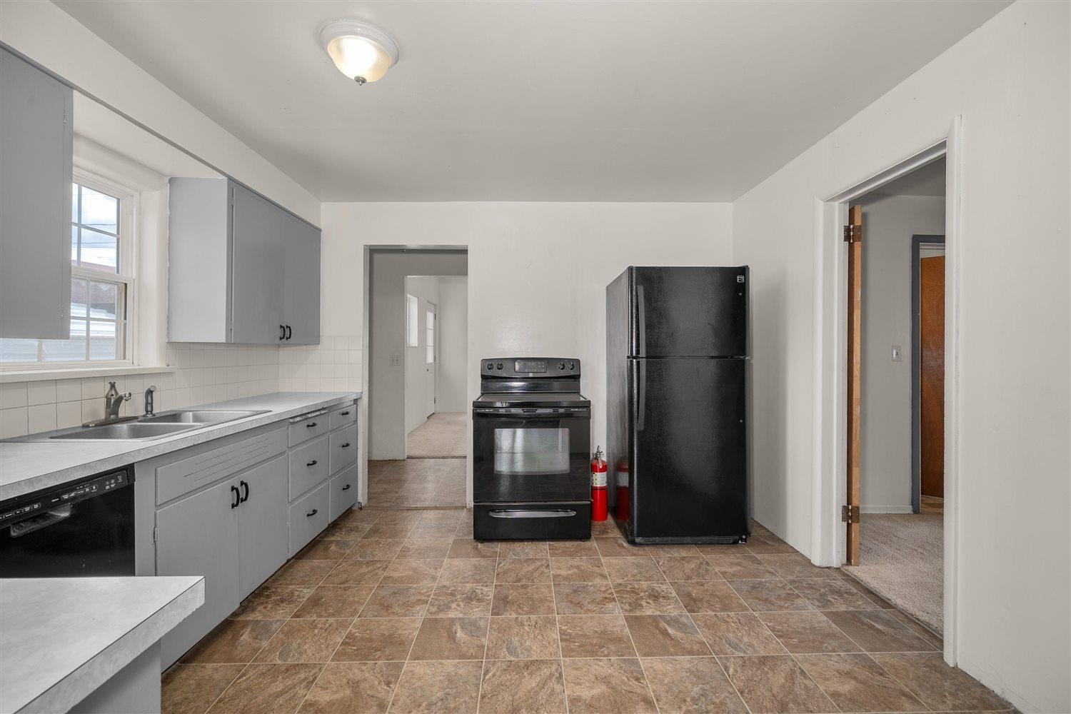 405 W 5th St - Photo 11