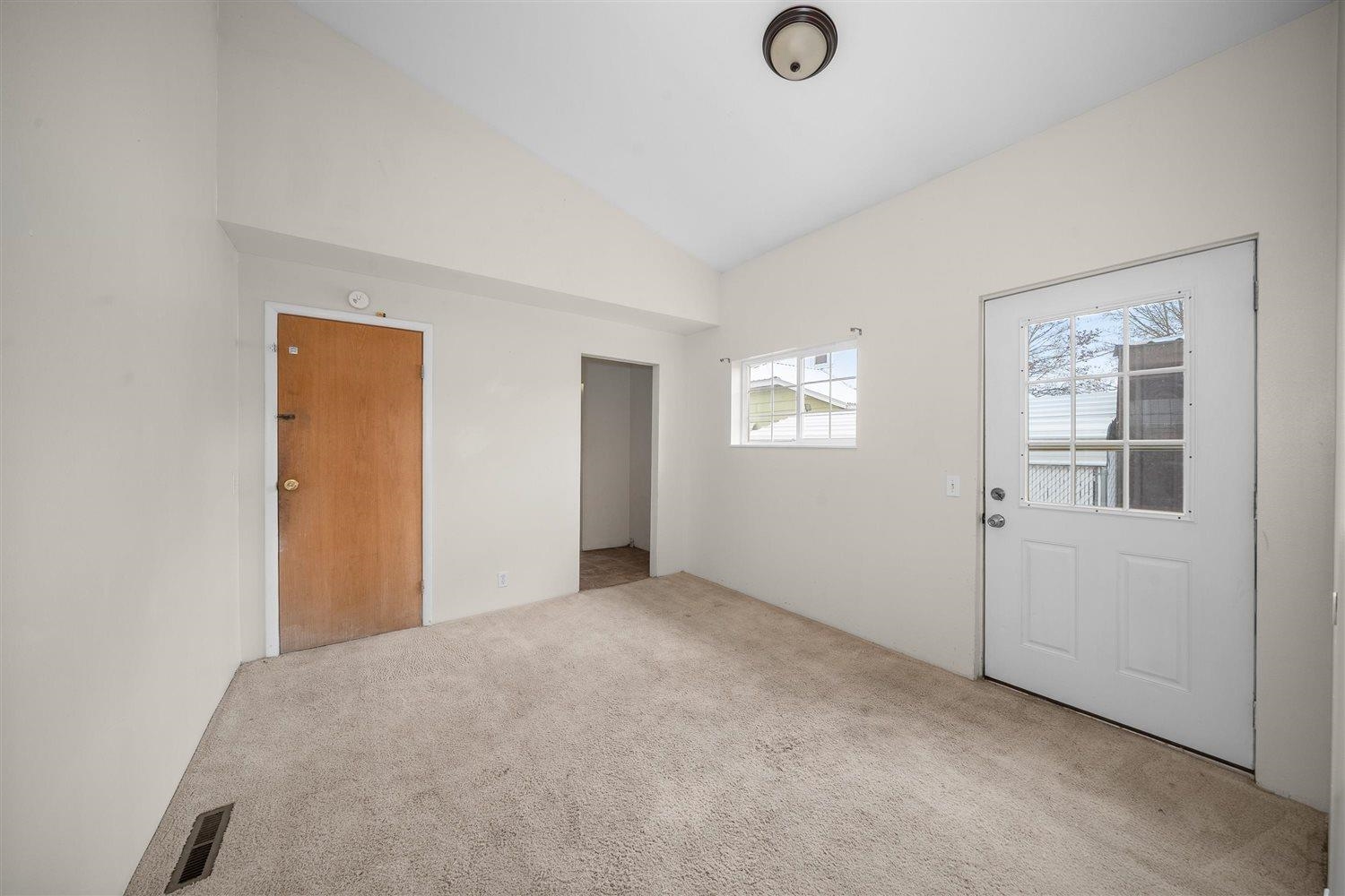 405 W 5th St - Photo 26