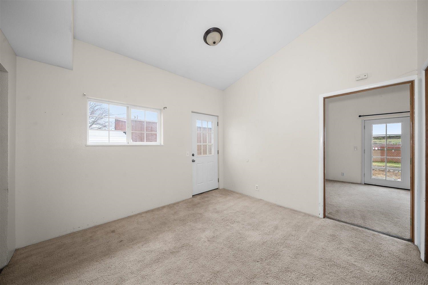 405 W 5th St - Photo 27