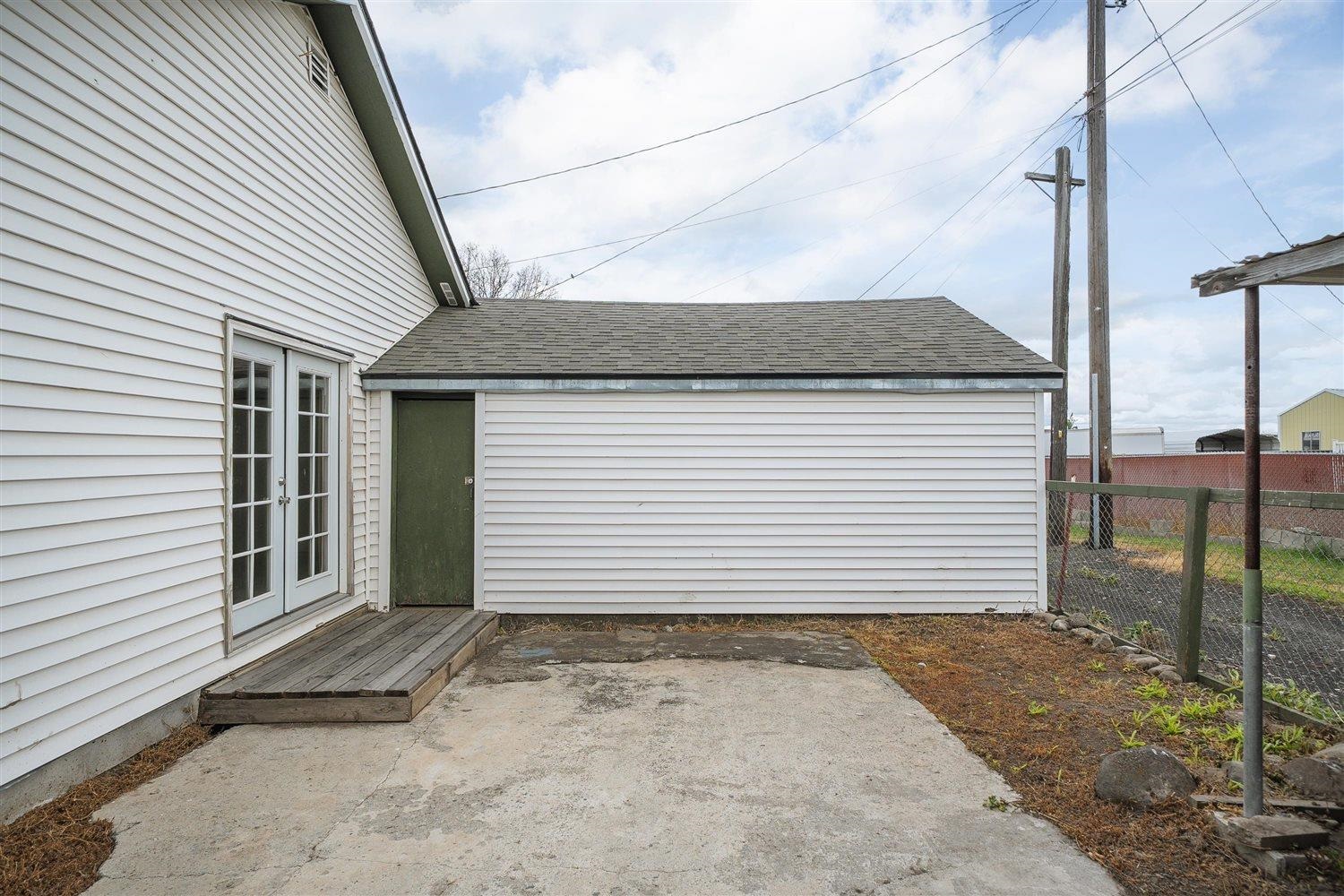 405 W 5th St - Photo 31