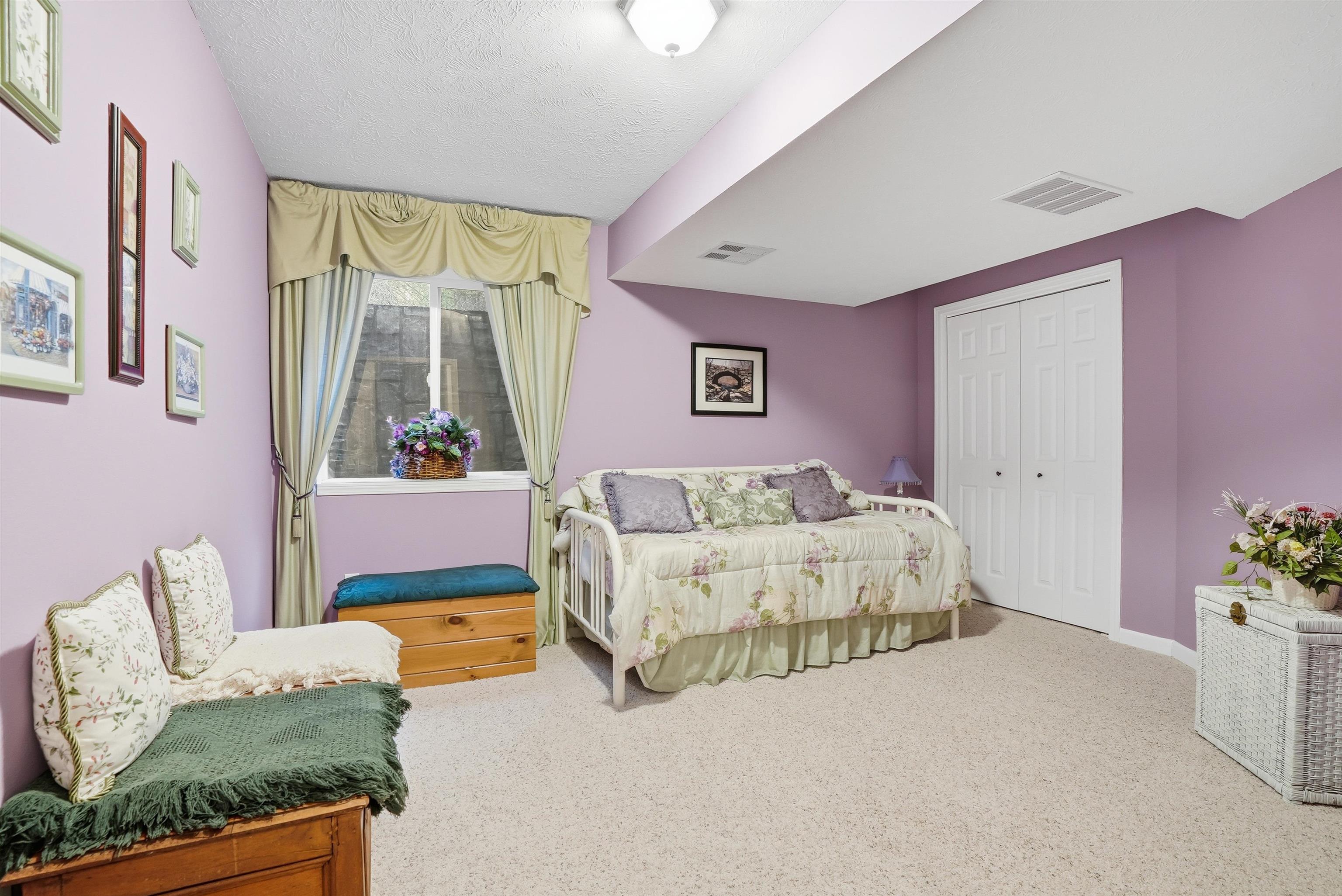 105 E Saltz Ln - Photo 22