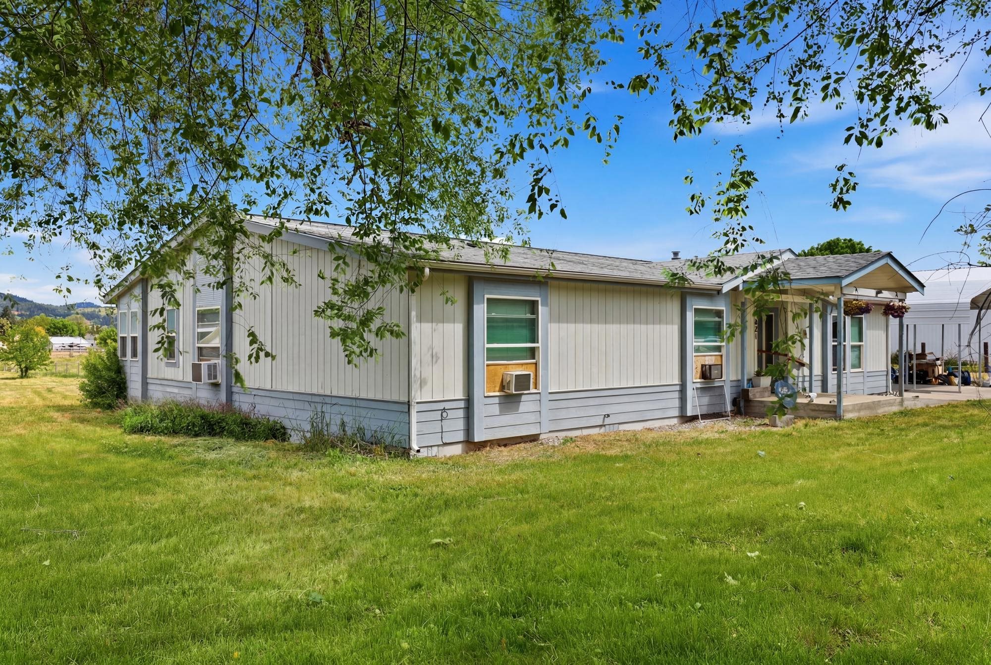 17621 E Mission Ave - Photo 4
