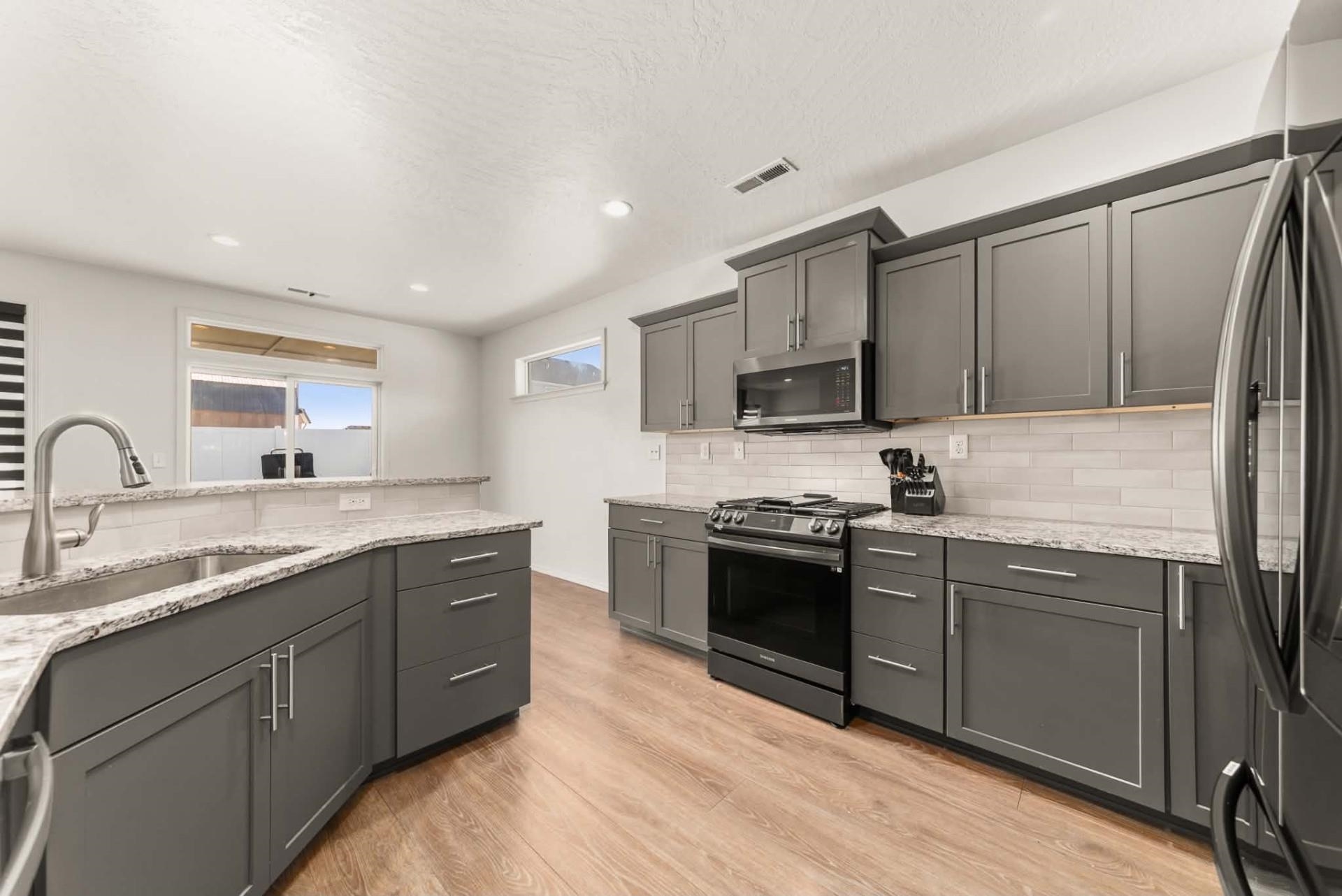 220 S Lawson St - Photo 14