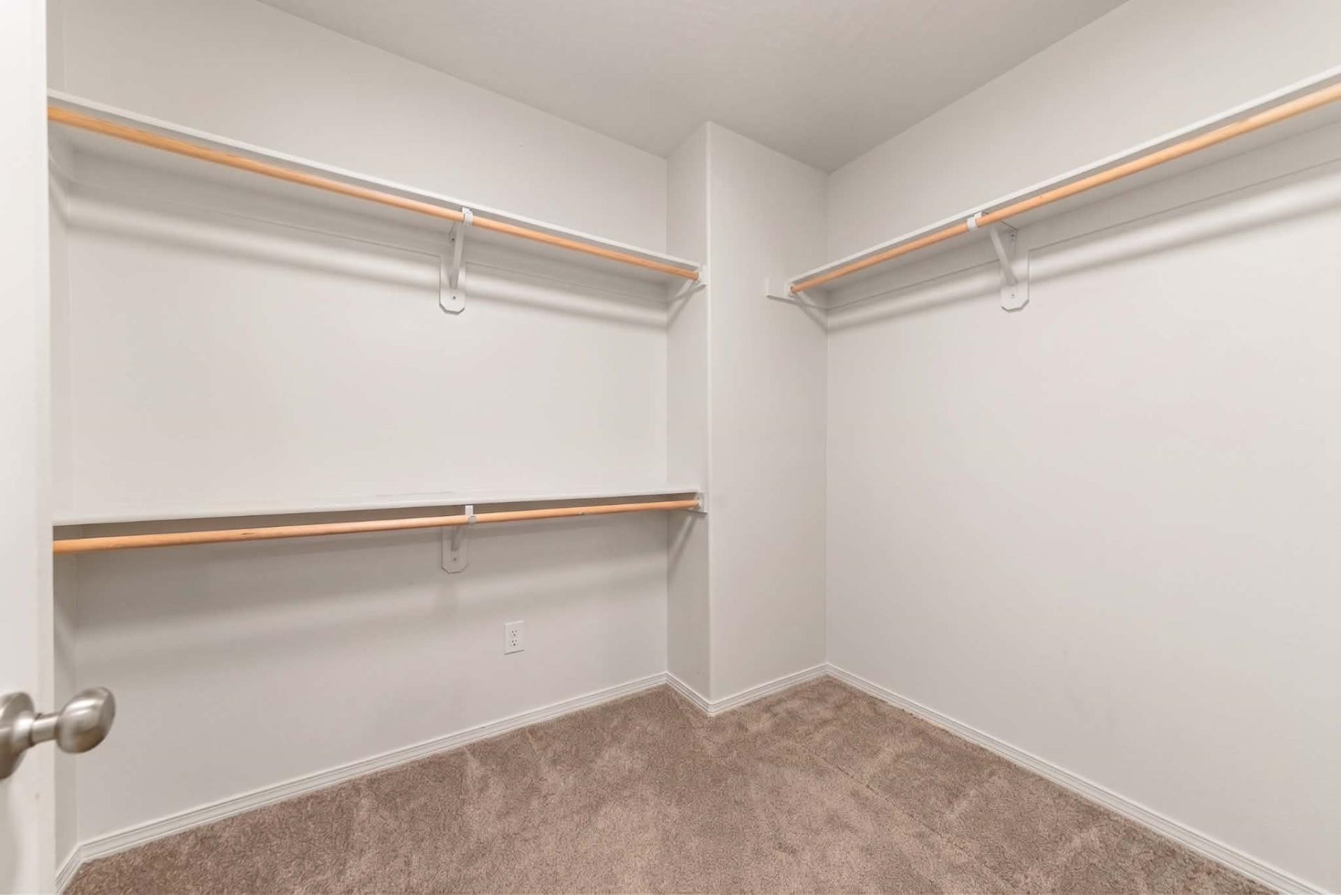 220 S Lawson St - Photo 10