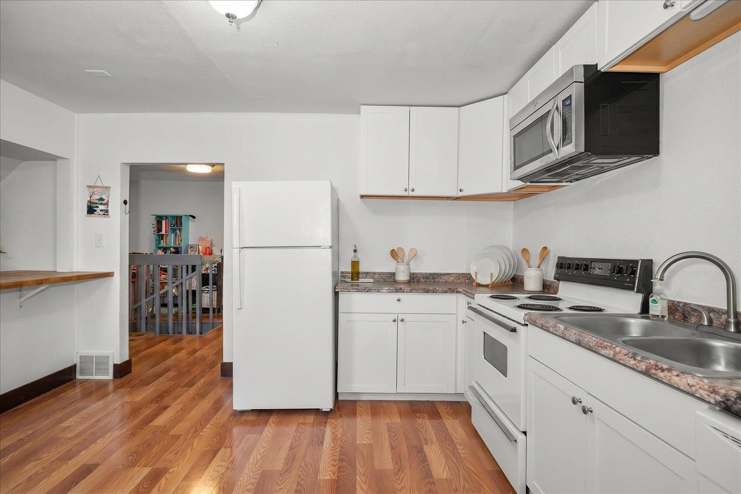 2502 E Hartson Ave - Photo 14