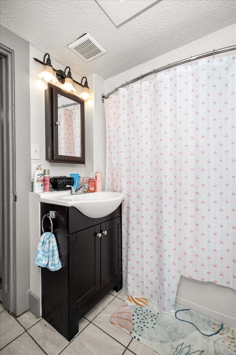2502 E Hartson Ave - Photo 19