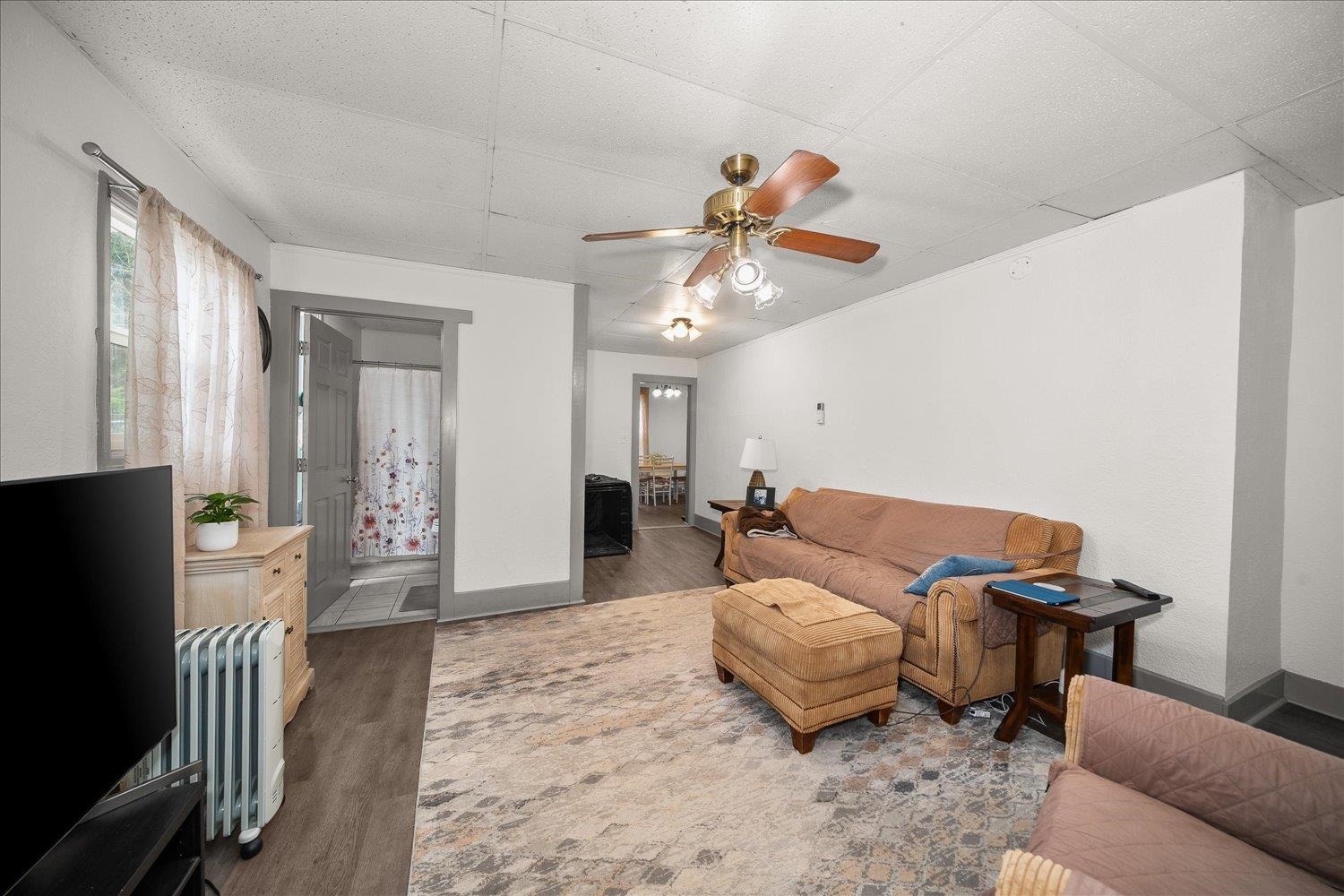 2502 E Hartson Ave - Photo 3
