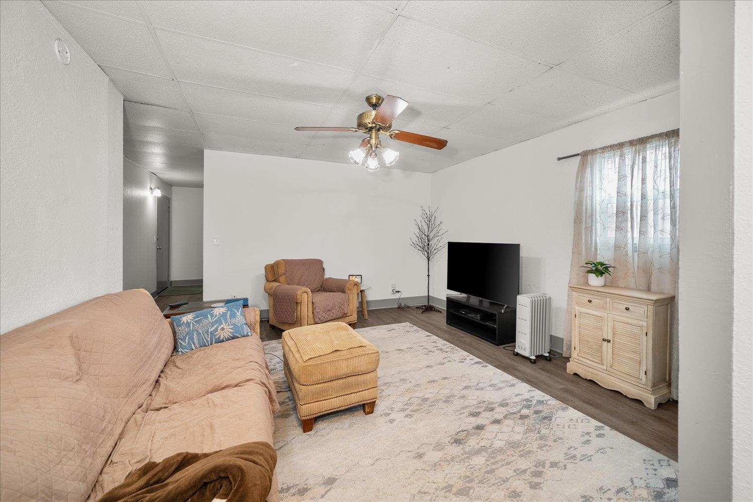 2502 E Hartson Ave - Photo 4