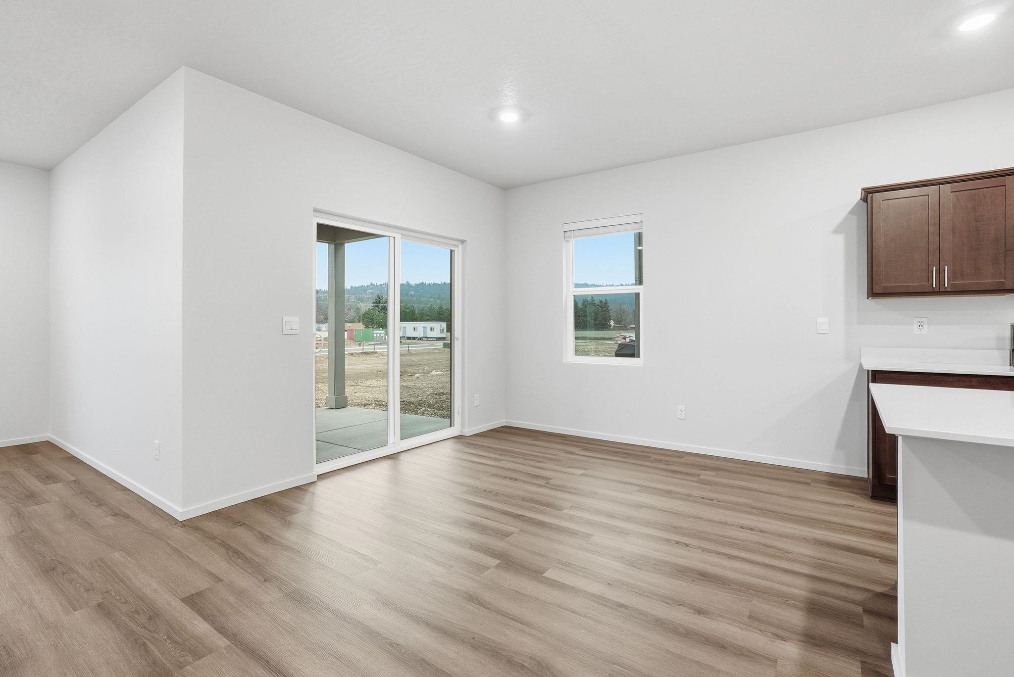 311 W Pheasant Bluff Ave - Photo 5