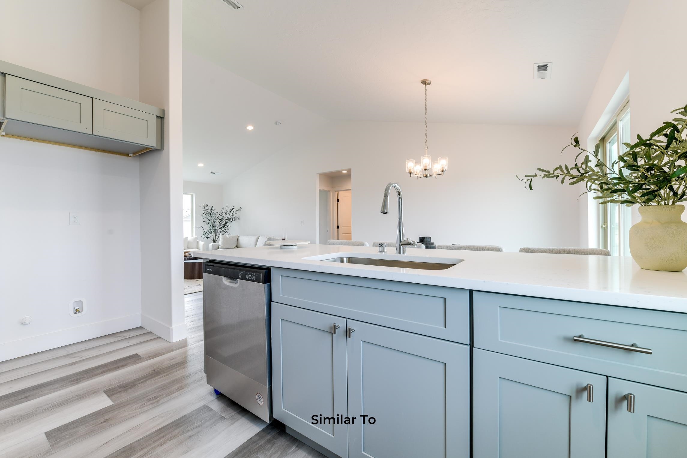 1207 N Layton Ave - Photo 8
