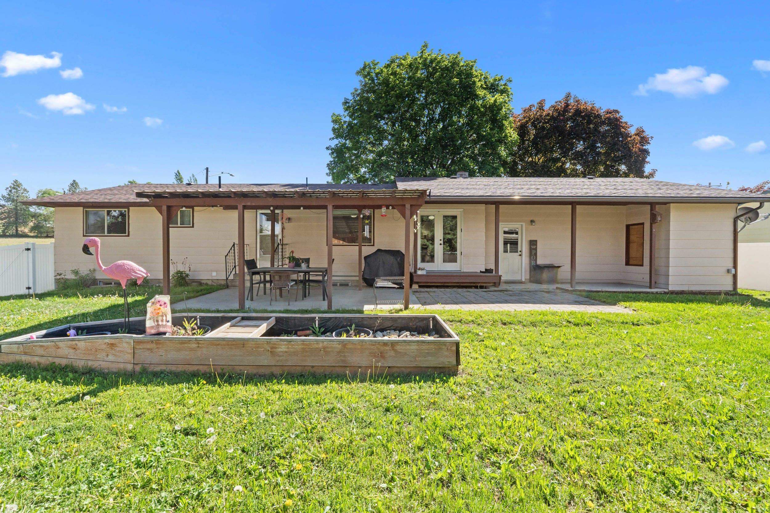 614 S Summit St - Photo 18