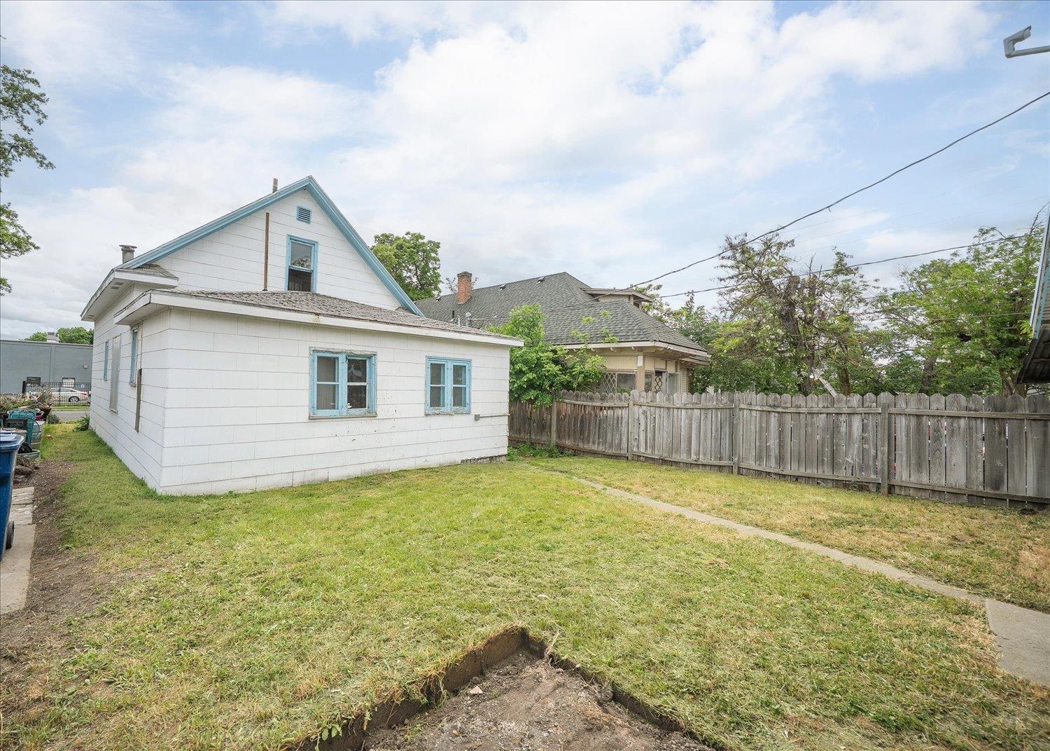 124 W Shannon Ave - Photo 19