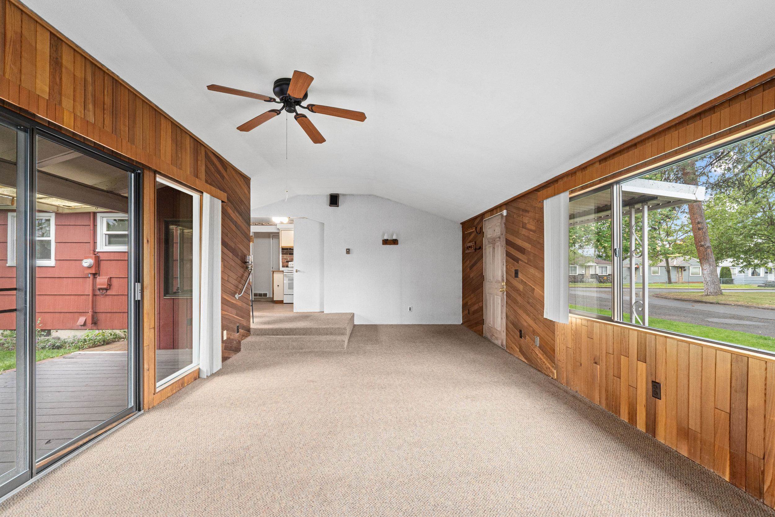 3728 W Rockwell Ave - Photo 11
