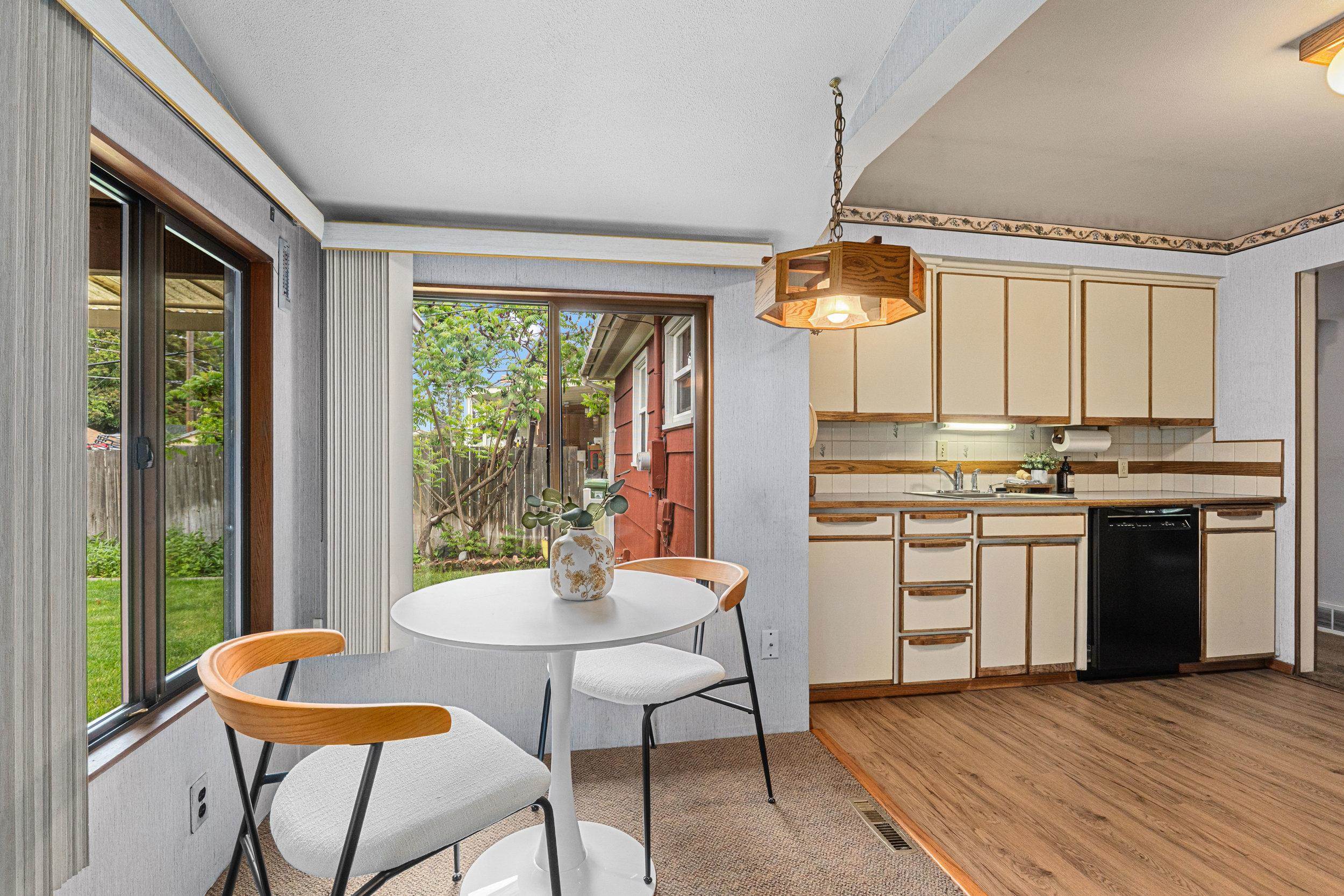 3728 W Rockwell Ave - Photo 13