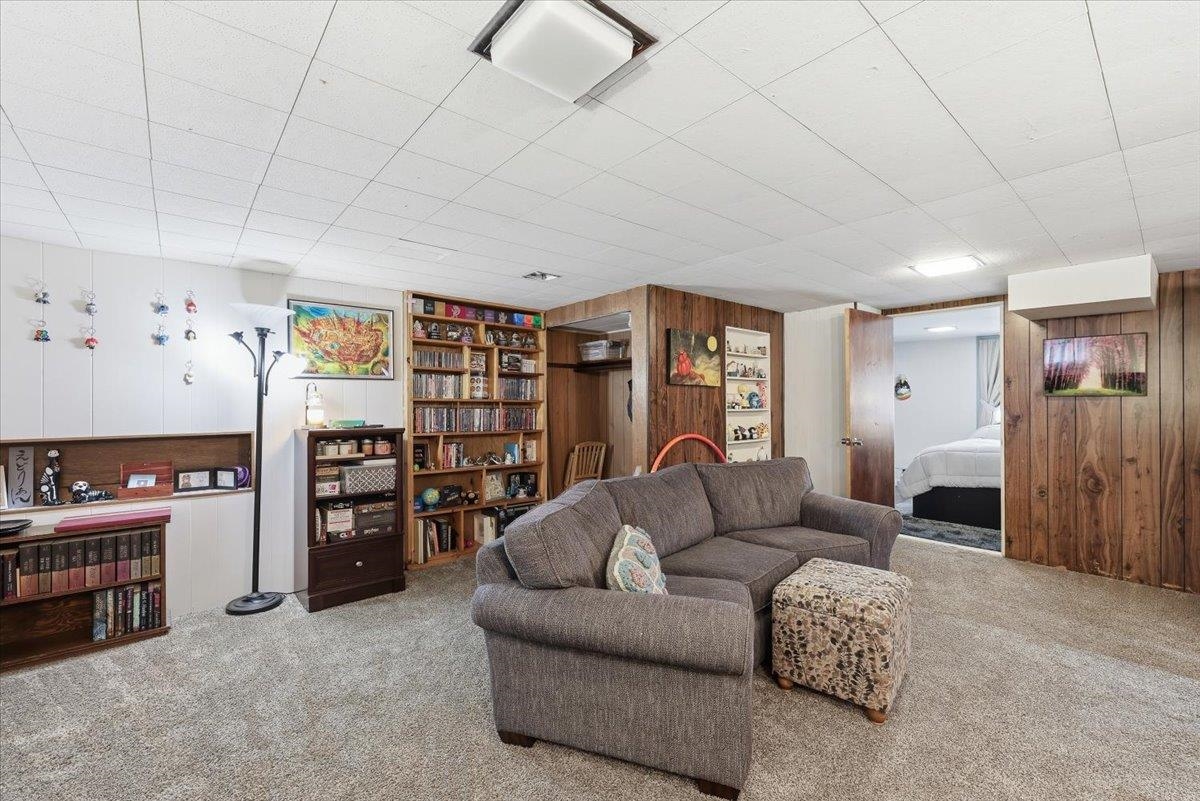 4215 N Maple St - Photo 18