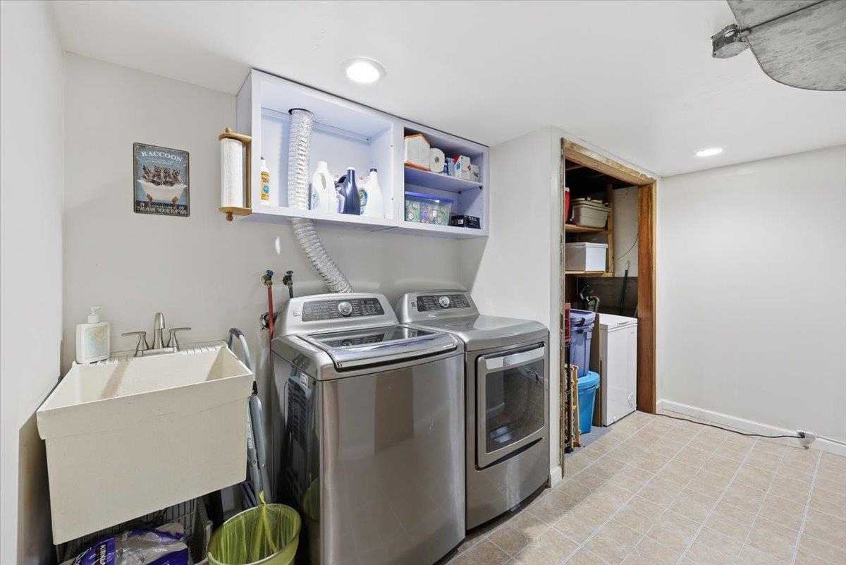 4215 N Maple St - Photo 22