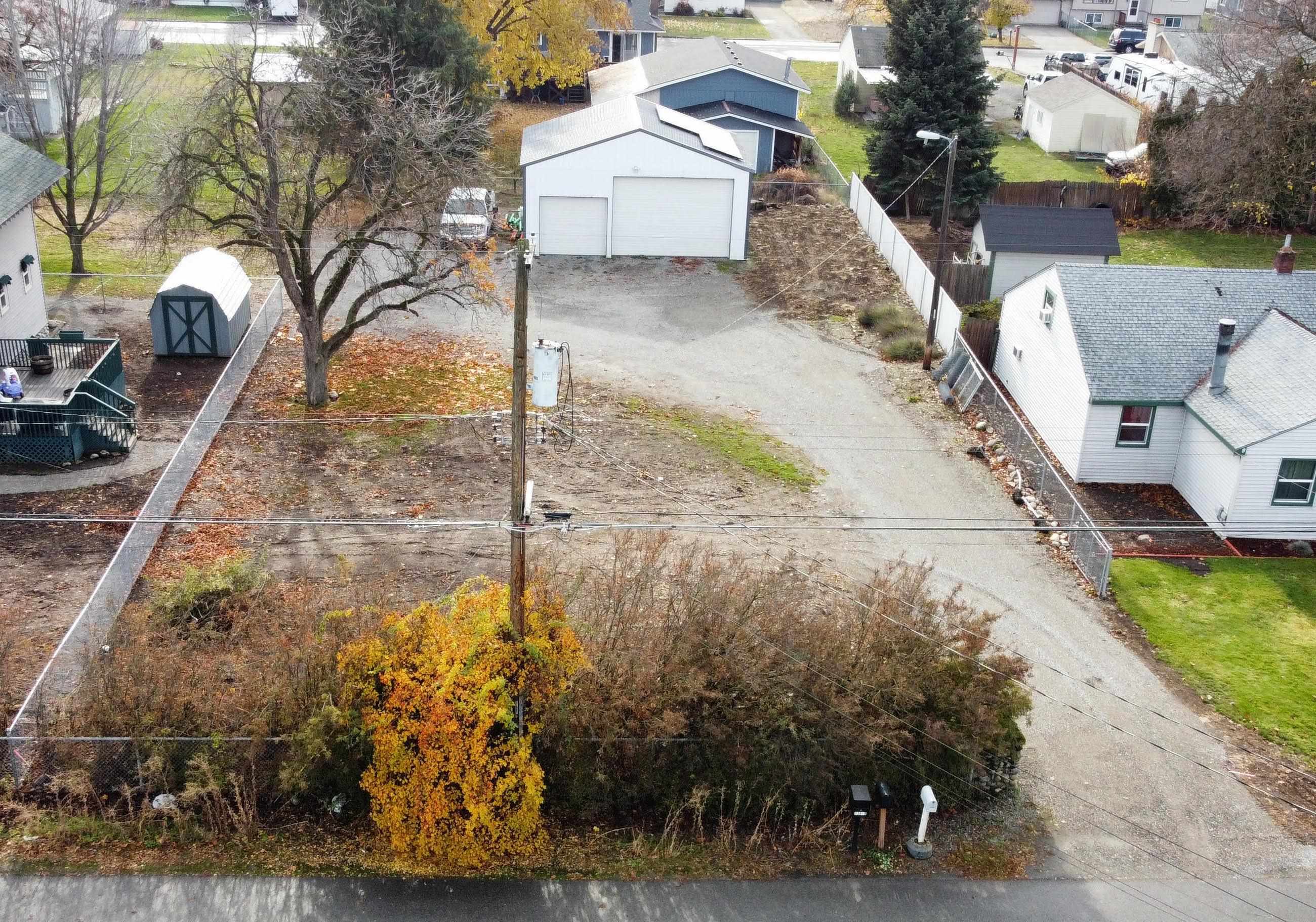 13814 E Wellesley Ave - Photo 1