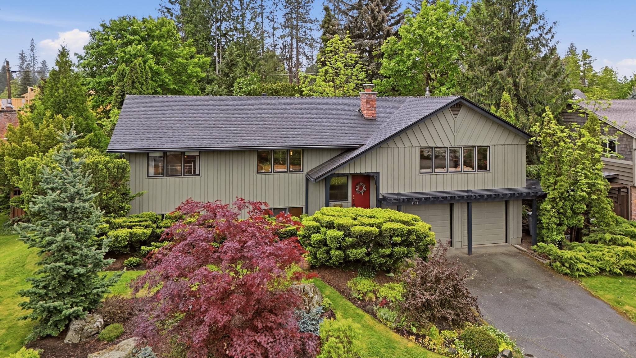 1104 E 26th Ave - Photo 1