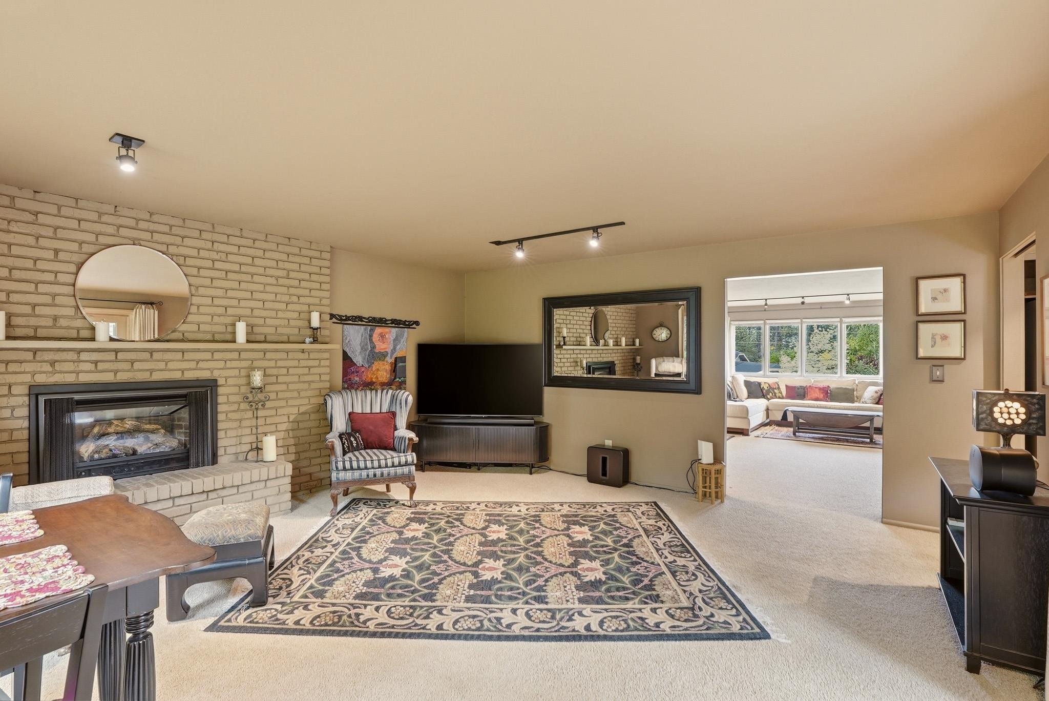 1104 E 26th Ave - Photo 4