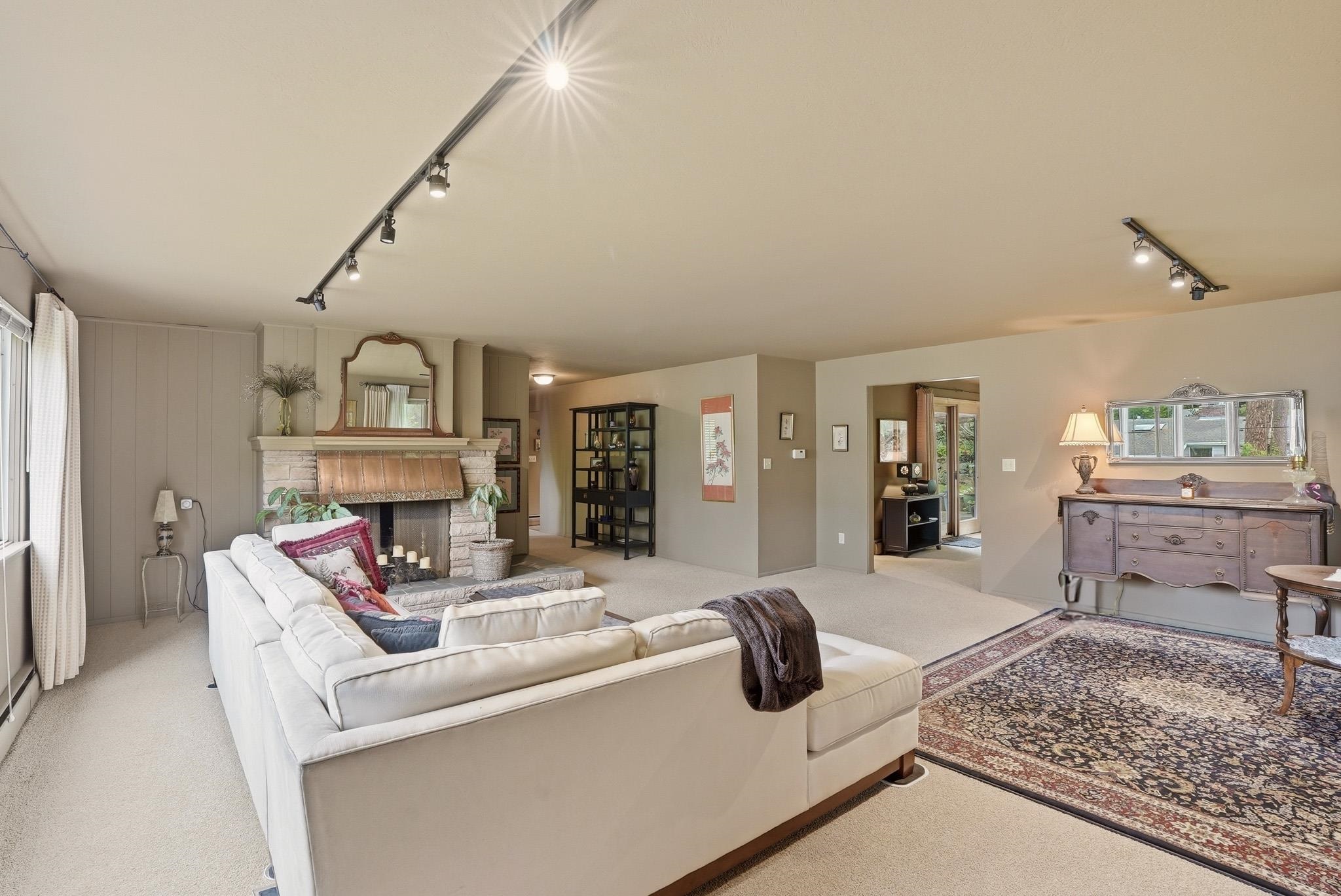 1104 E 26th Ave - Photo 6